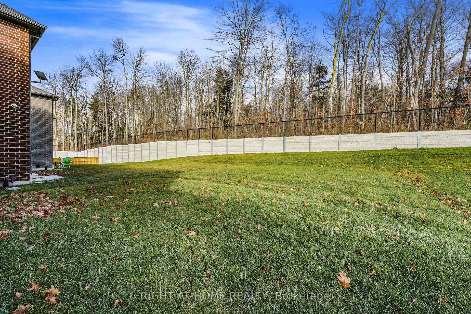 Photo 43 of 51 Bearberry Road, Springwater, Midhurst — HOMEH