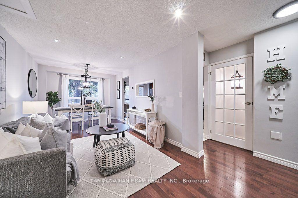 Photo 3 of 98 Greenfield Crescent, Whitby, Blue Grass Meadows — HOMEH