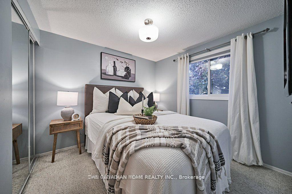 Photo 13 of 98 Greenfield Crescent, Whitby, Blue Grass Meadows — HOMEH
