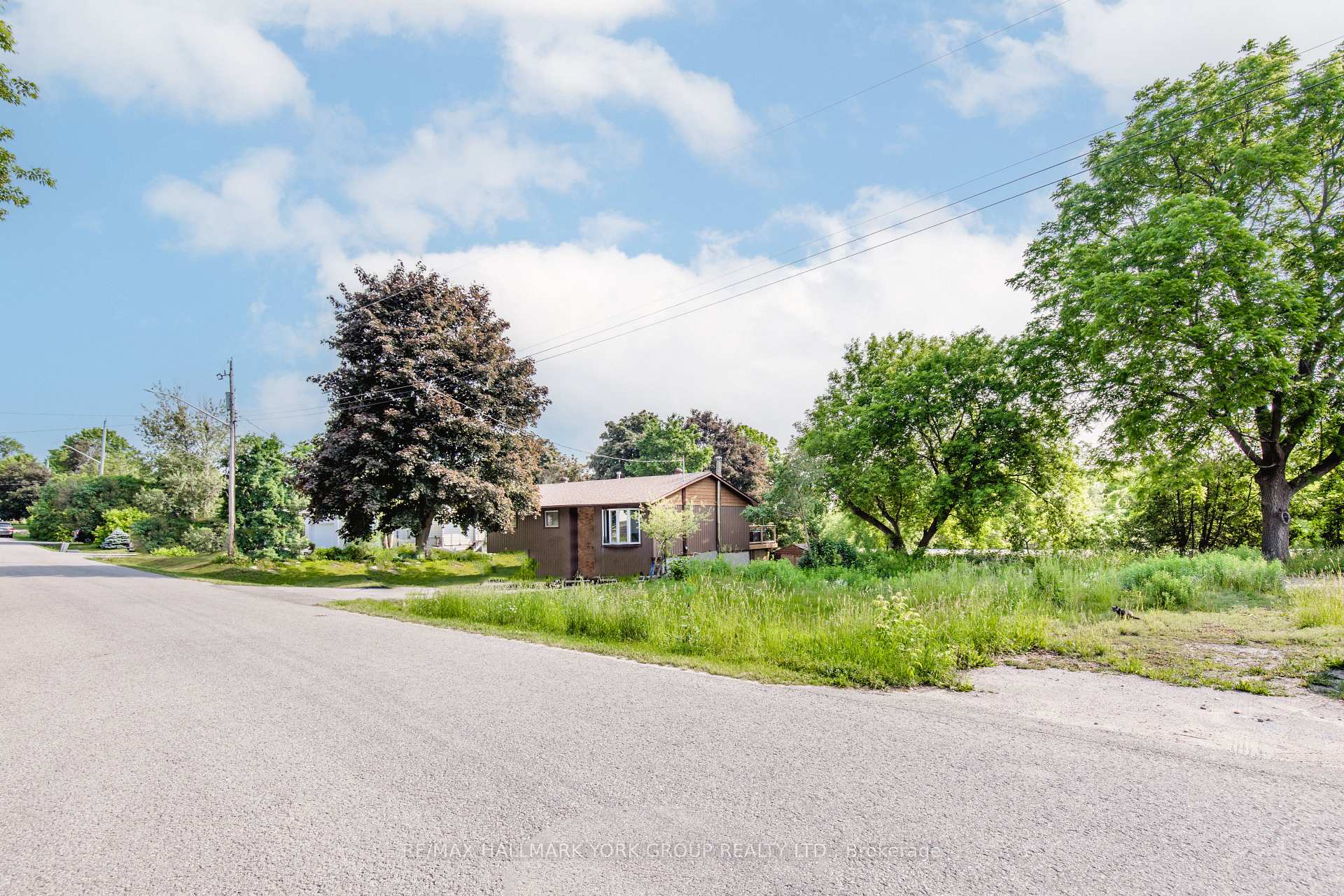 Photo 4 of 10 First Street, Orillia — HOMEH
