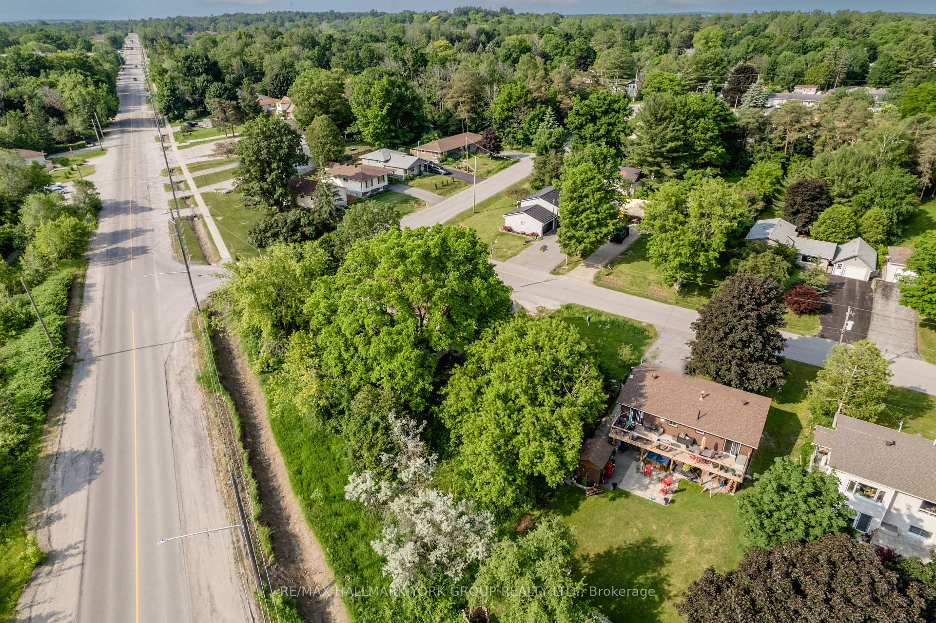 Photo 14 of 10 First Street, Orillia — HOMEH