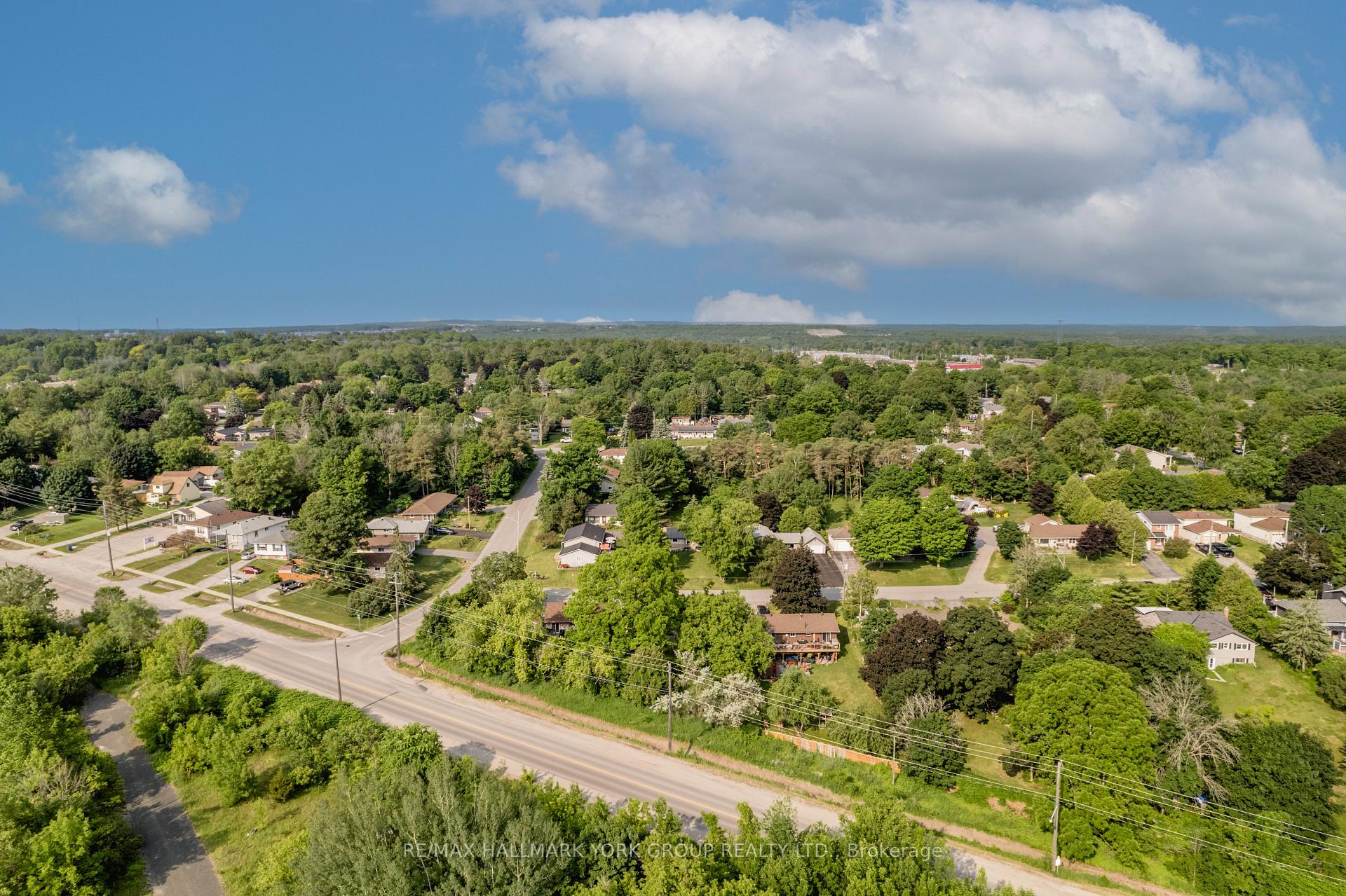 Photo 15 of 10 First Street, Orillia — HOMEH