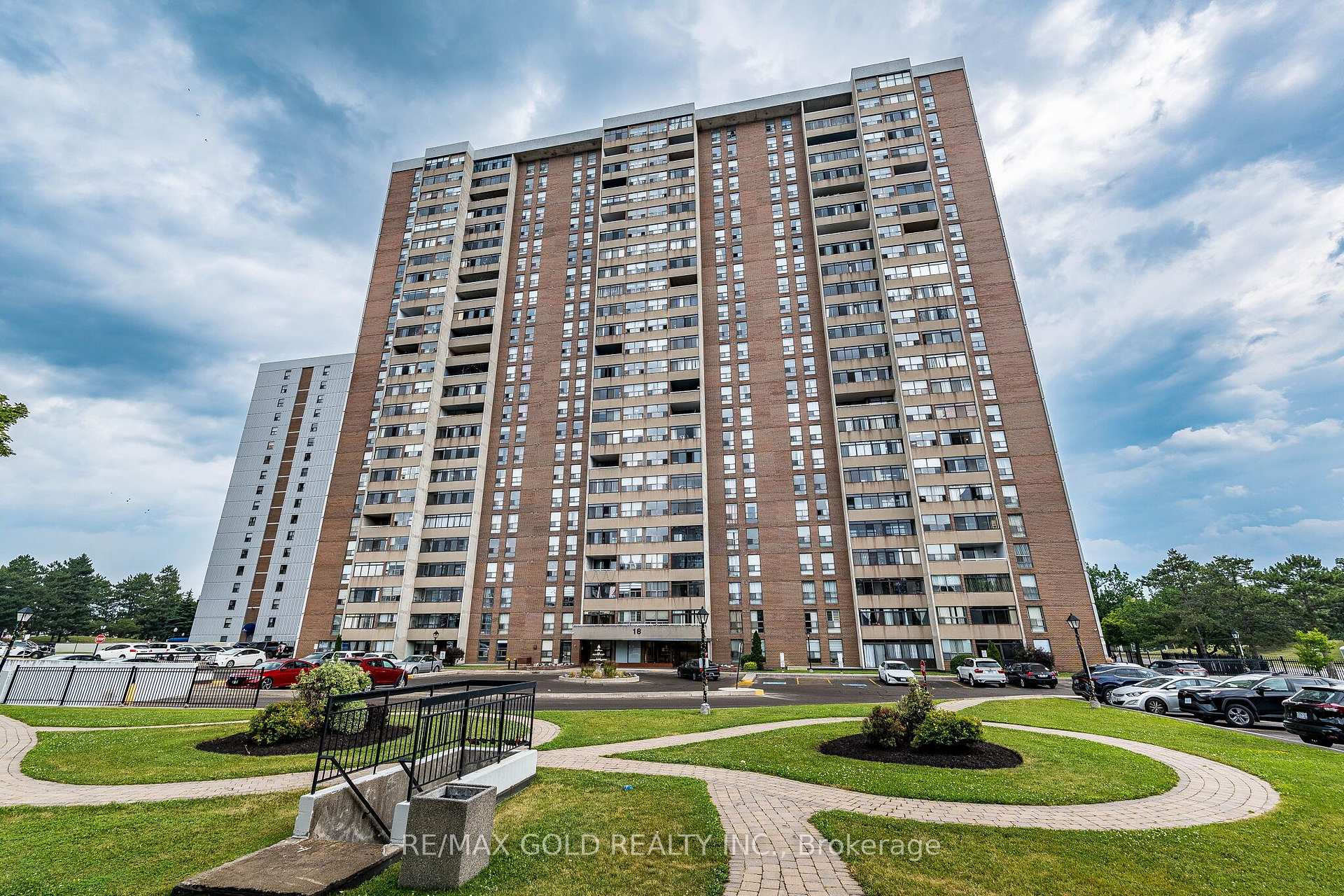Photo 1 of Unit 508, 18 Knightsbridge Road, Brampton, Queen Street Corridor — HOMEH