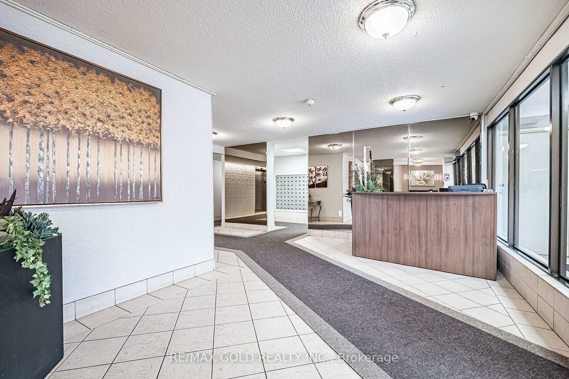 Photo 5 of Unit 508, 18 Knightsbridge Road, Brampton, Queen Street Corridor — HOMEH