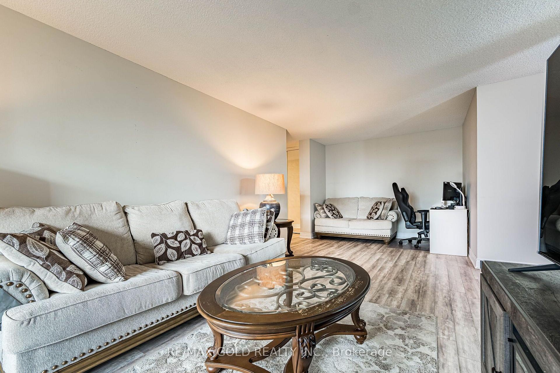 Photo 17 of Unit 508, 18 Knightsbridge Road, Brampton, Queen Street Corridor — HOMEH
