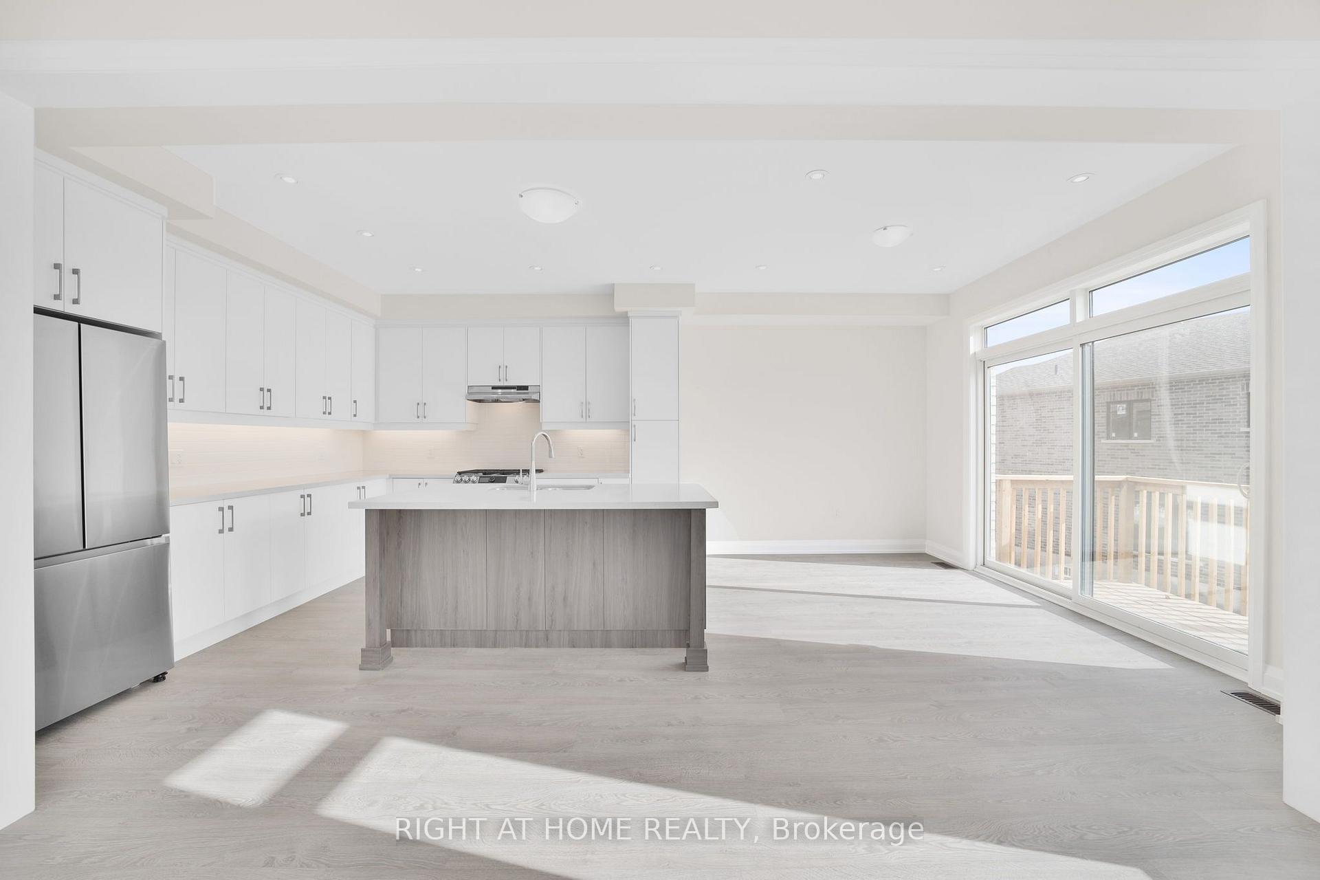 Photo 13 of 46 Bearberry Road, Springwater, Midhurst — HOMEH