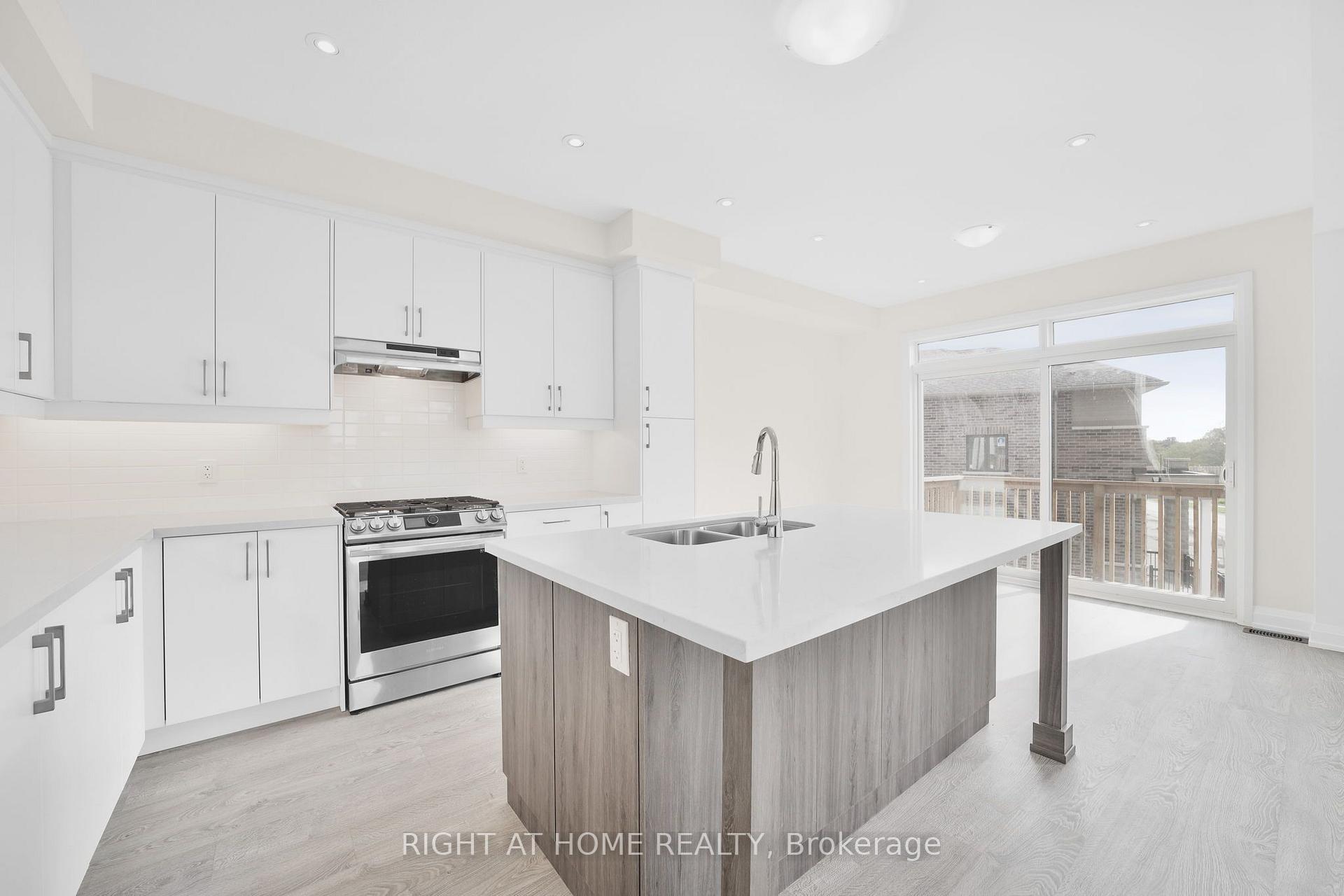 Photo 14 of 46 Bearberry Road, Springwater, Midhurst — HOMEH