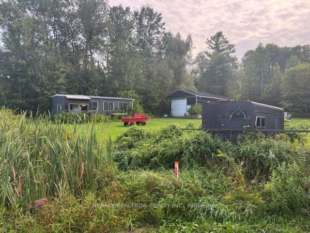 Photo of 8413 10th Line