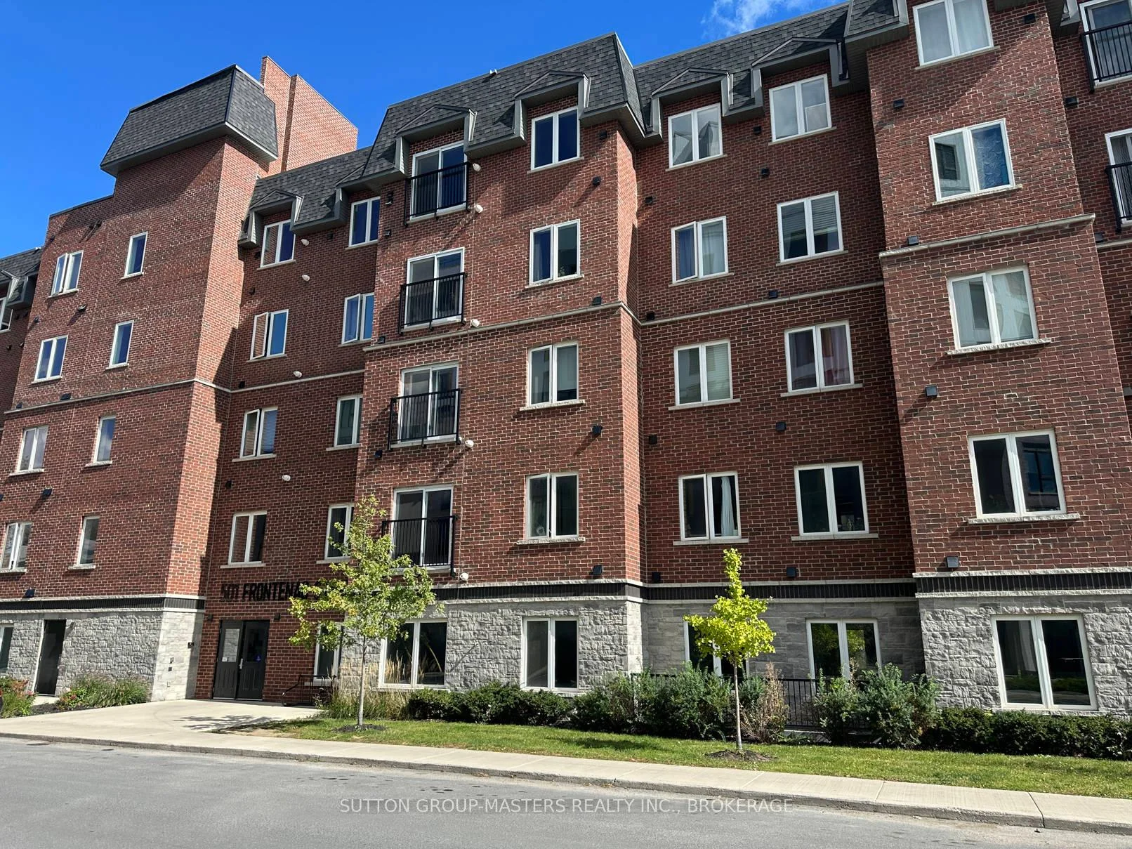 Photo of Unit 413, 501 Frontenac Street
