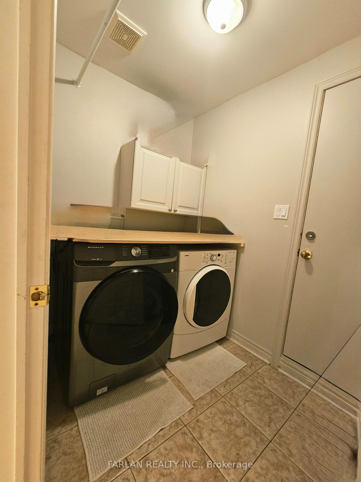 Photo 11 of 150 Jordanray Boulevard, Newmarket, Summerhill Estates — HOMEH