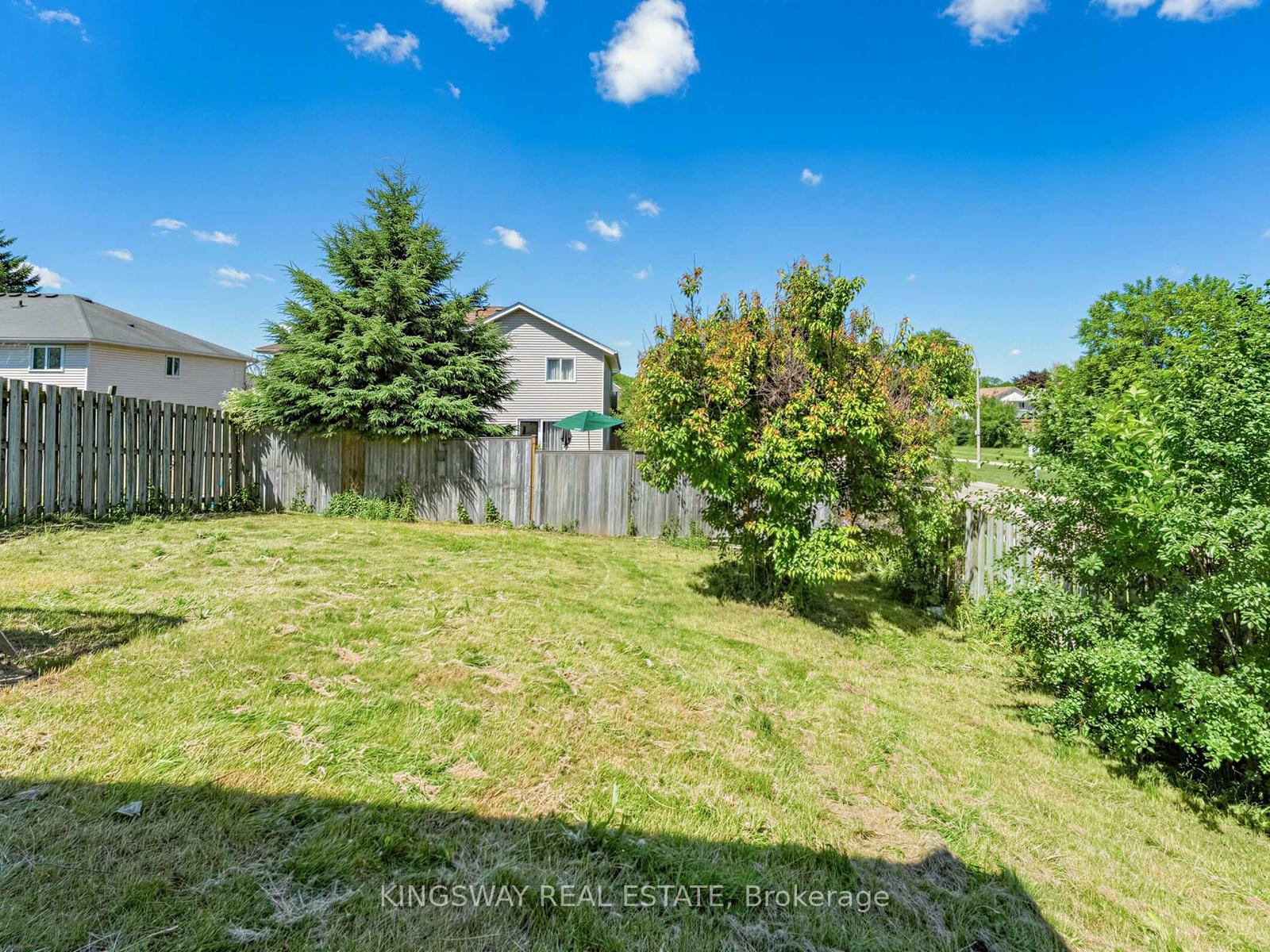 Photo 27 of 1 Highbrook Street N, Kitchener, Laurentian Hills/Country Hills W — HOMEH