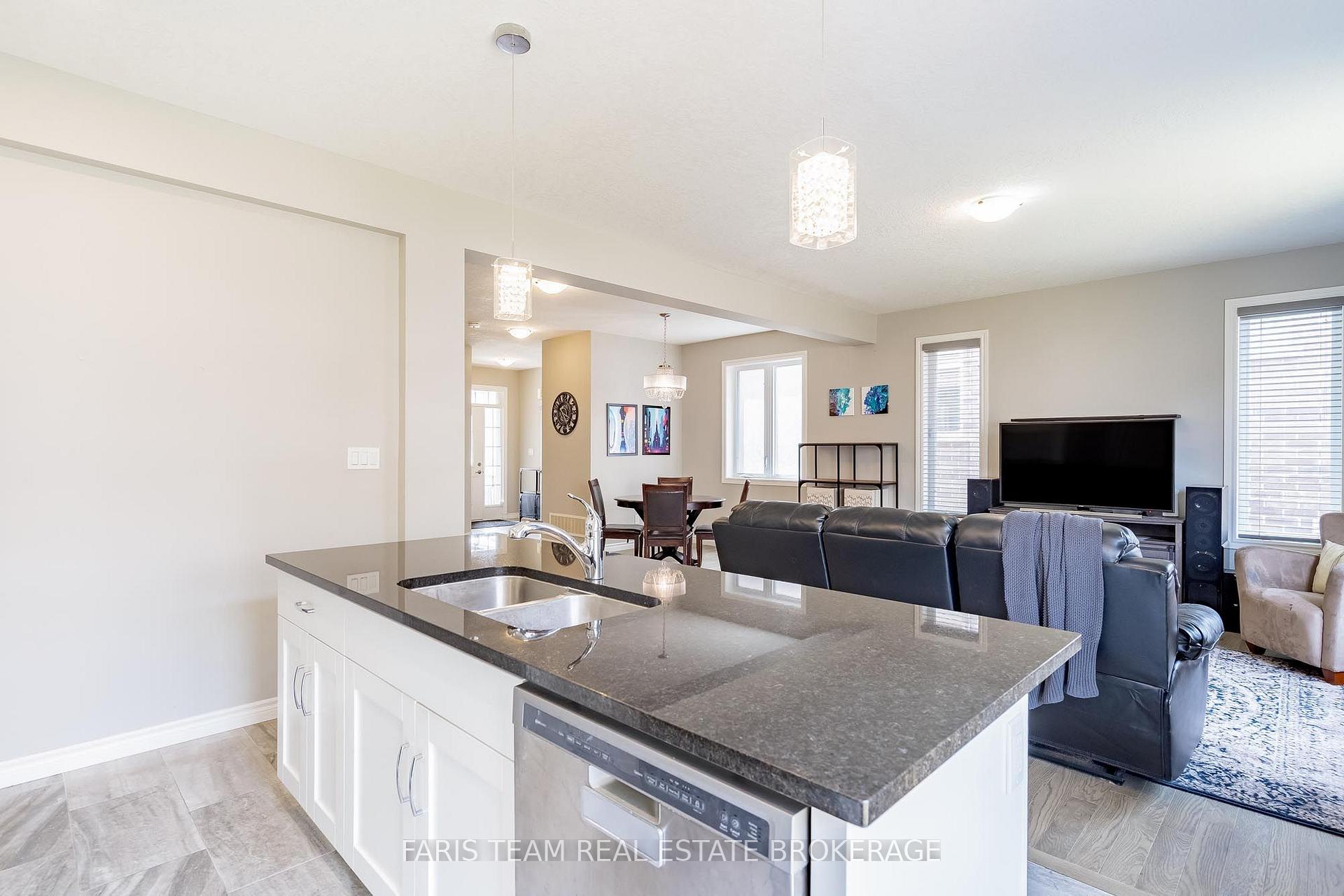 Photo 26 of 1016 Wright Drive, Midland — HOMEH