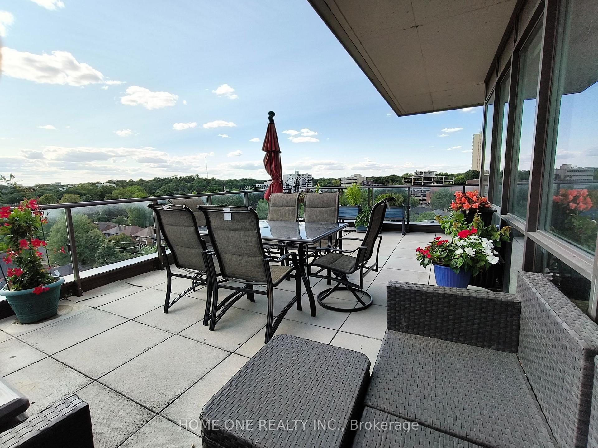 Photo 4 of Unit 907, 60 Berwick Avenue, Toronto, Yonge-Eglinton — HOMEH