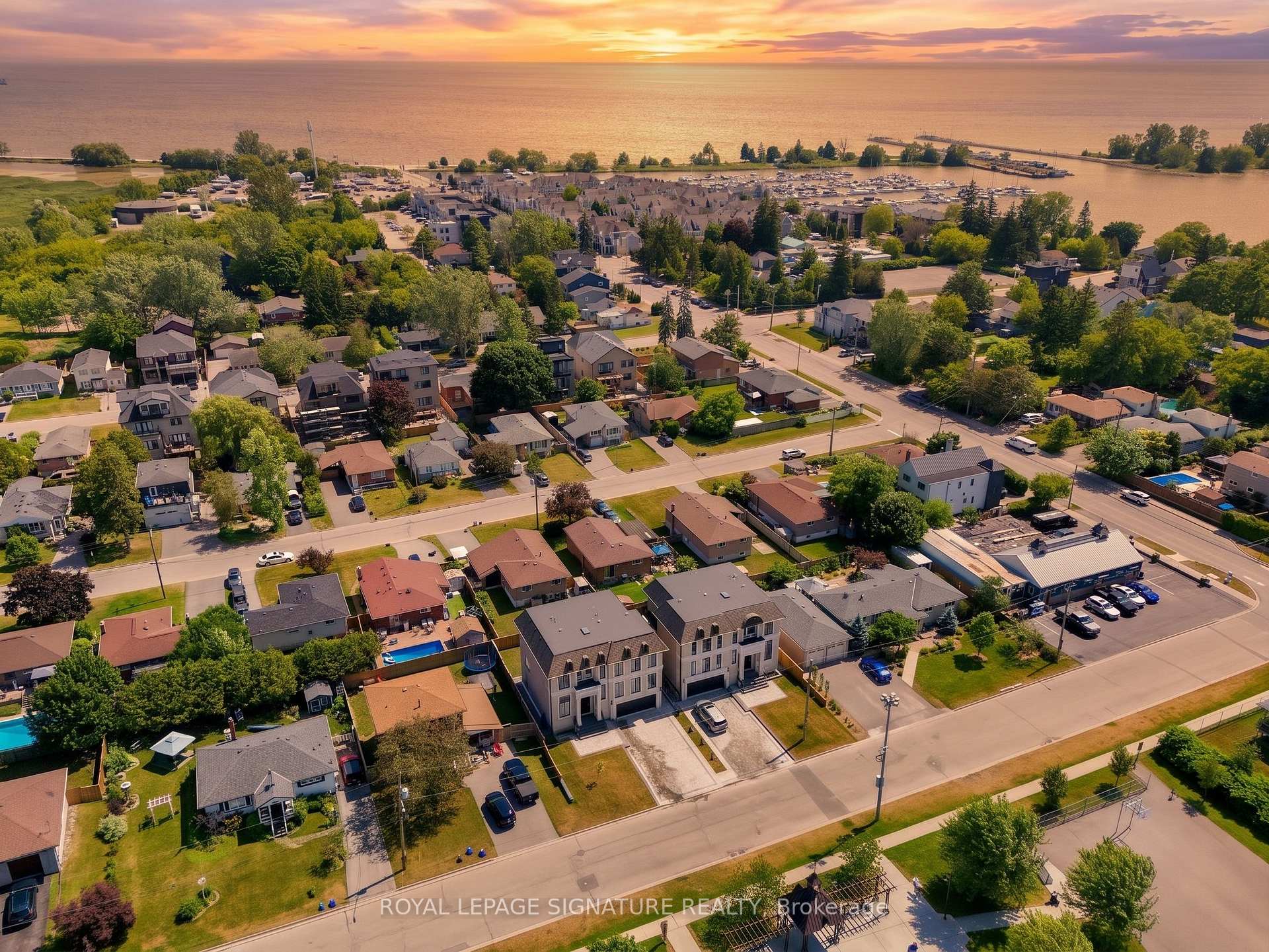 Photo 5 of 1309 Commerce Street, Pickering, Bay Ridges — HOMEH