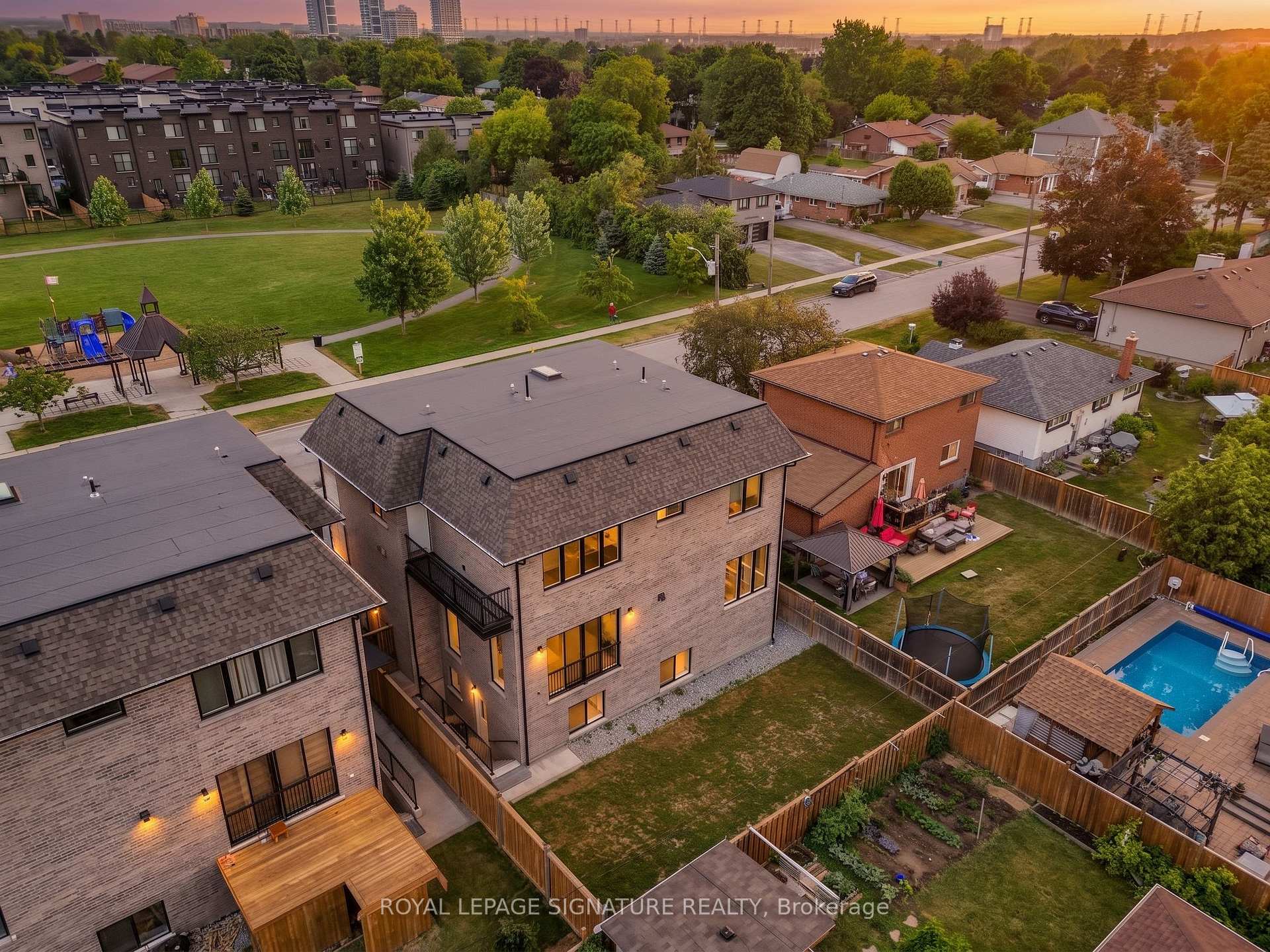 Photo 55 of 1309 Commerce Street, Pickering, Bay Ridges — HOMEH