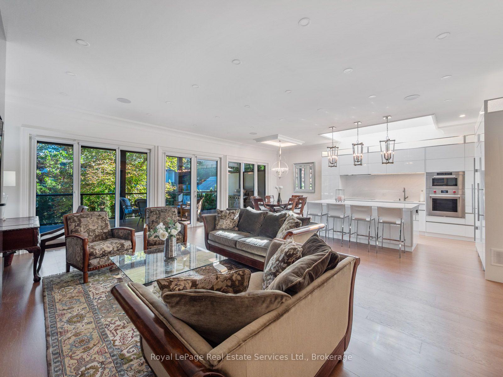 Photo 4 of 36 Anderson Street, Oakville, Central — HOMEH