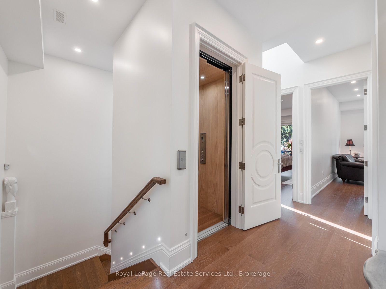 Photo 18 of 36 Anderson Street, Oakville, Central — HOMEH