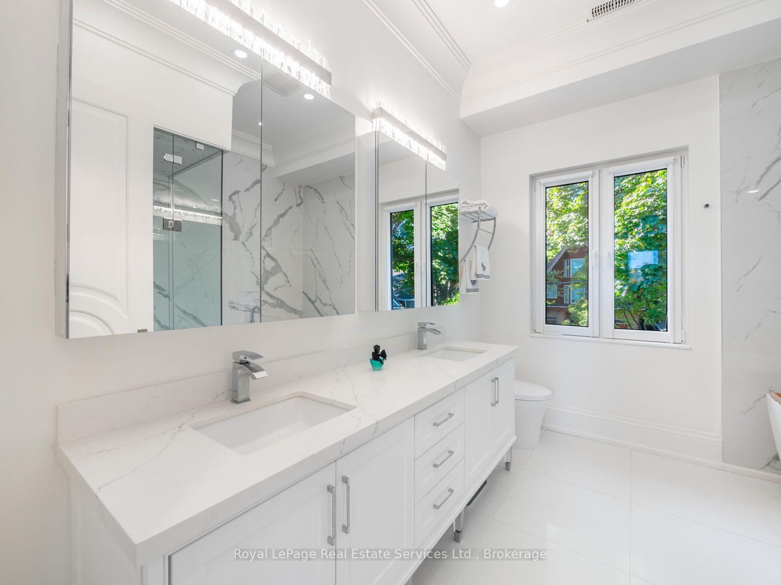 Photo 23 of 36 Anderson Street, Oakville, Central — HOMEH