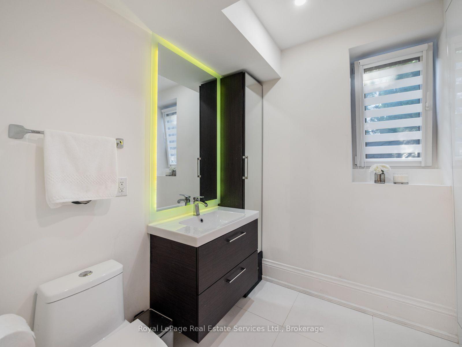 Photo 40 of 36 Anderson Street, Oakville, Central — HOMEH