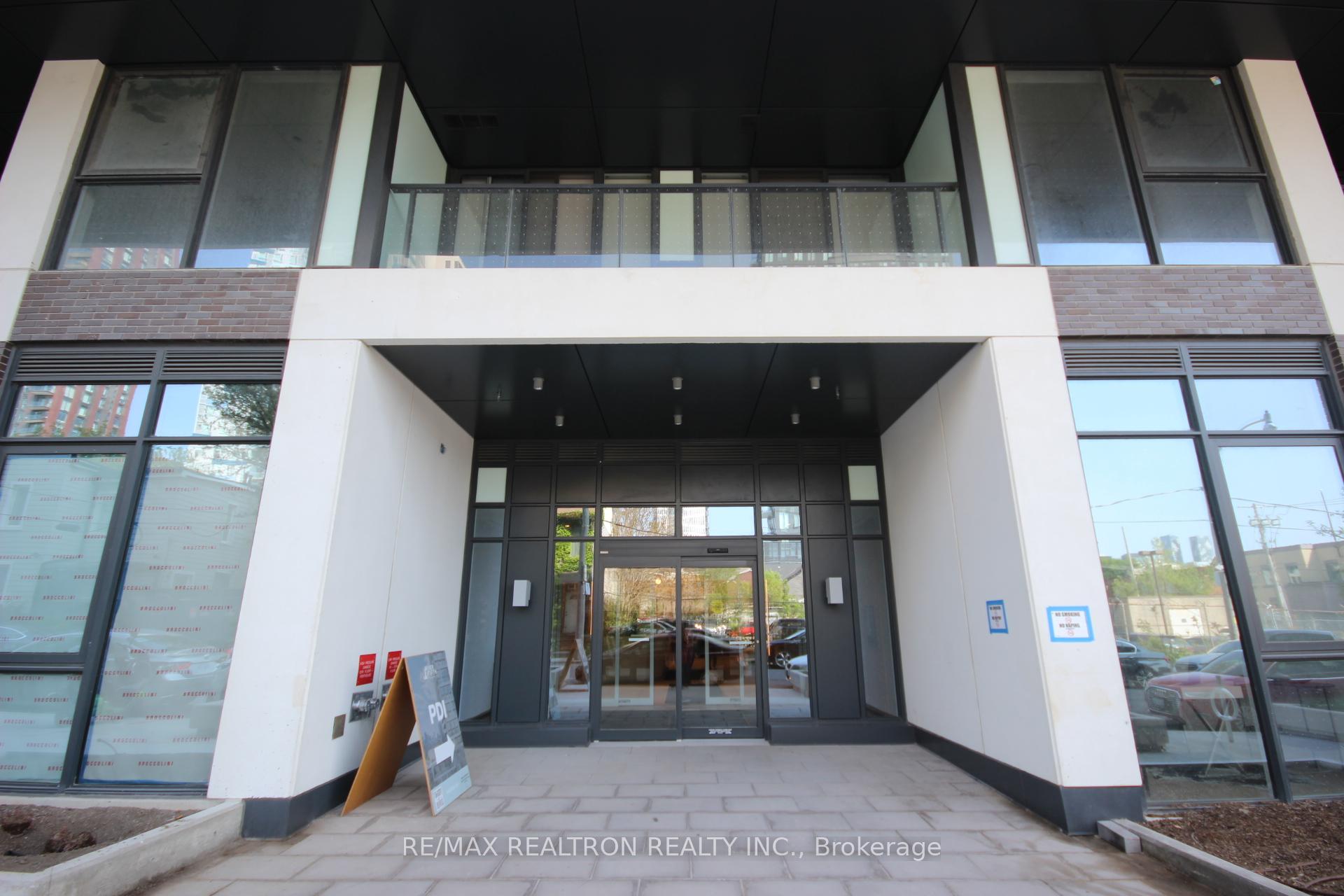 Photo 3 of Unit 622, 5 Defries Street, Toronto, Regent Park — HOMEH