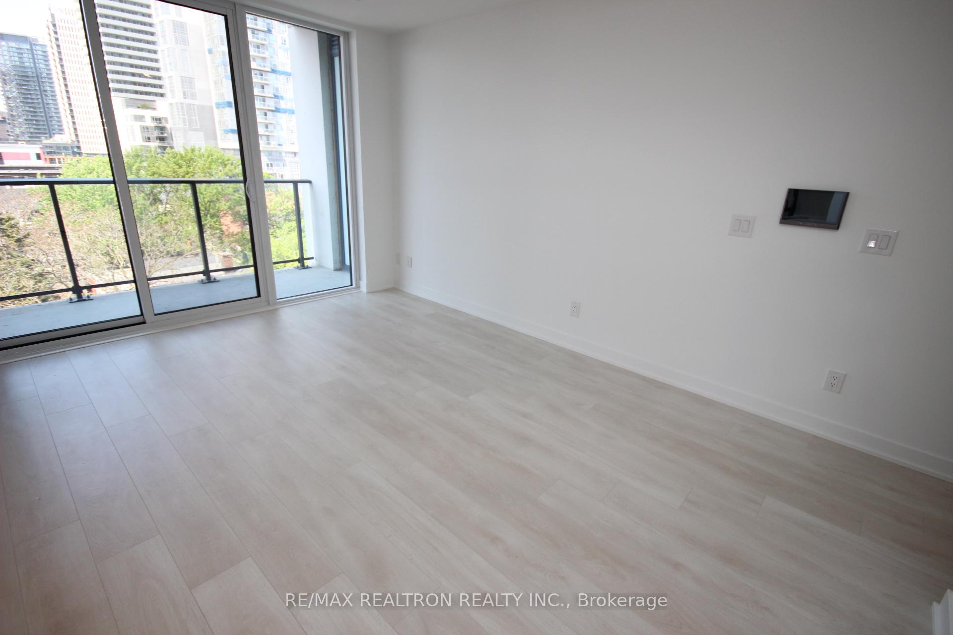 Photo 9 of Unit 622, 5 Defries Street, Toronto, Regent Park — HOMEH