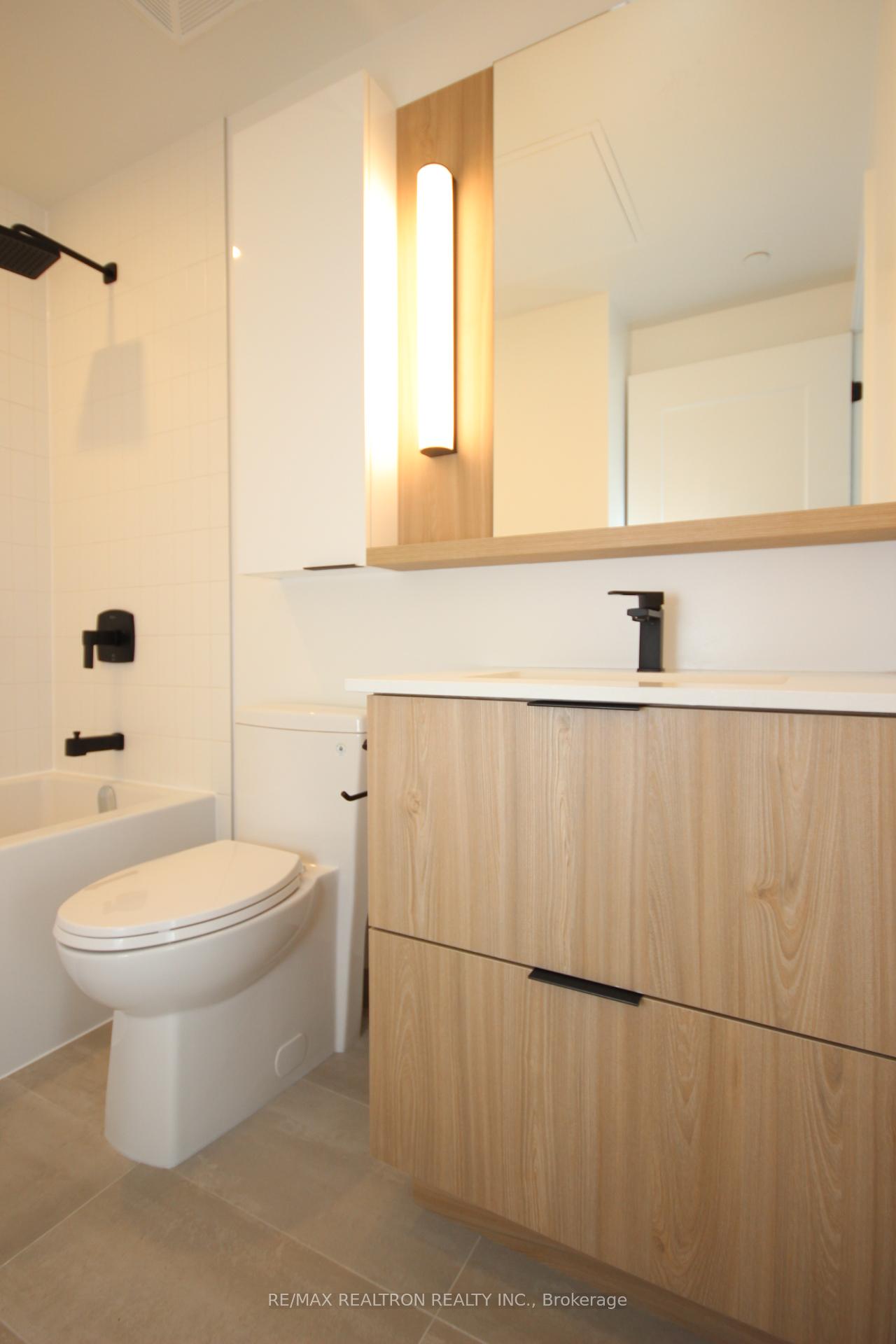Photo 17 of Unit 622, 5 Defries Street, Toronto, Regent Park — HOMEH