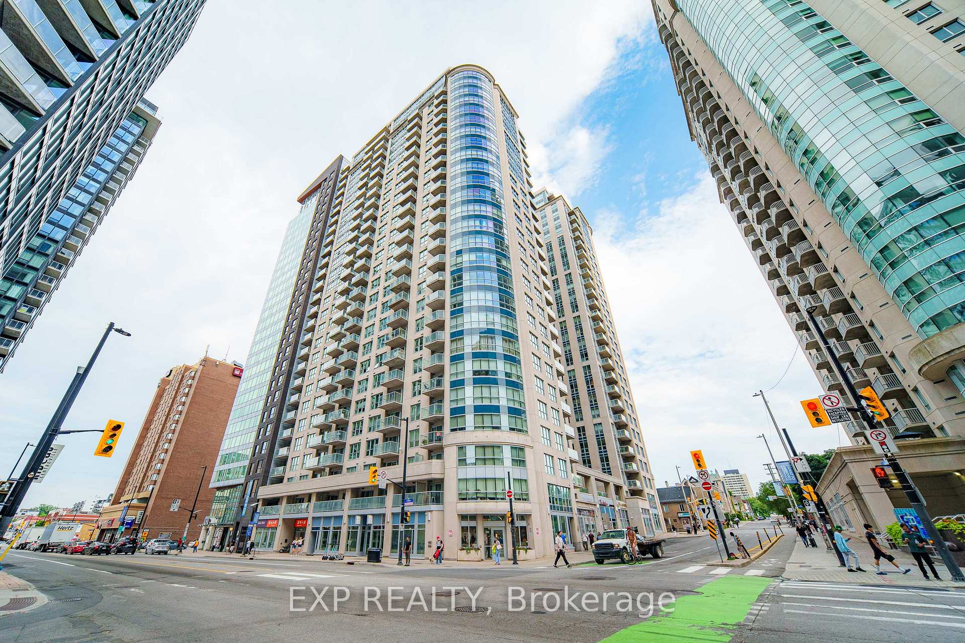 Photo of Unit 1906, 242 Rideau Street