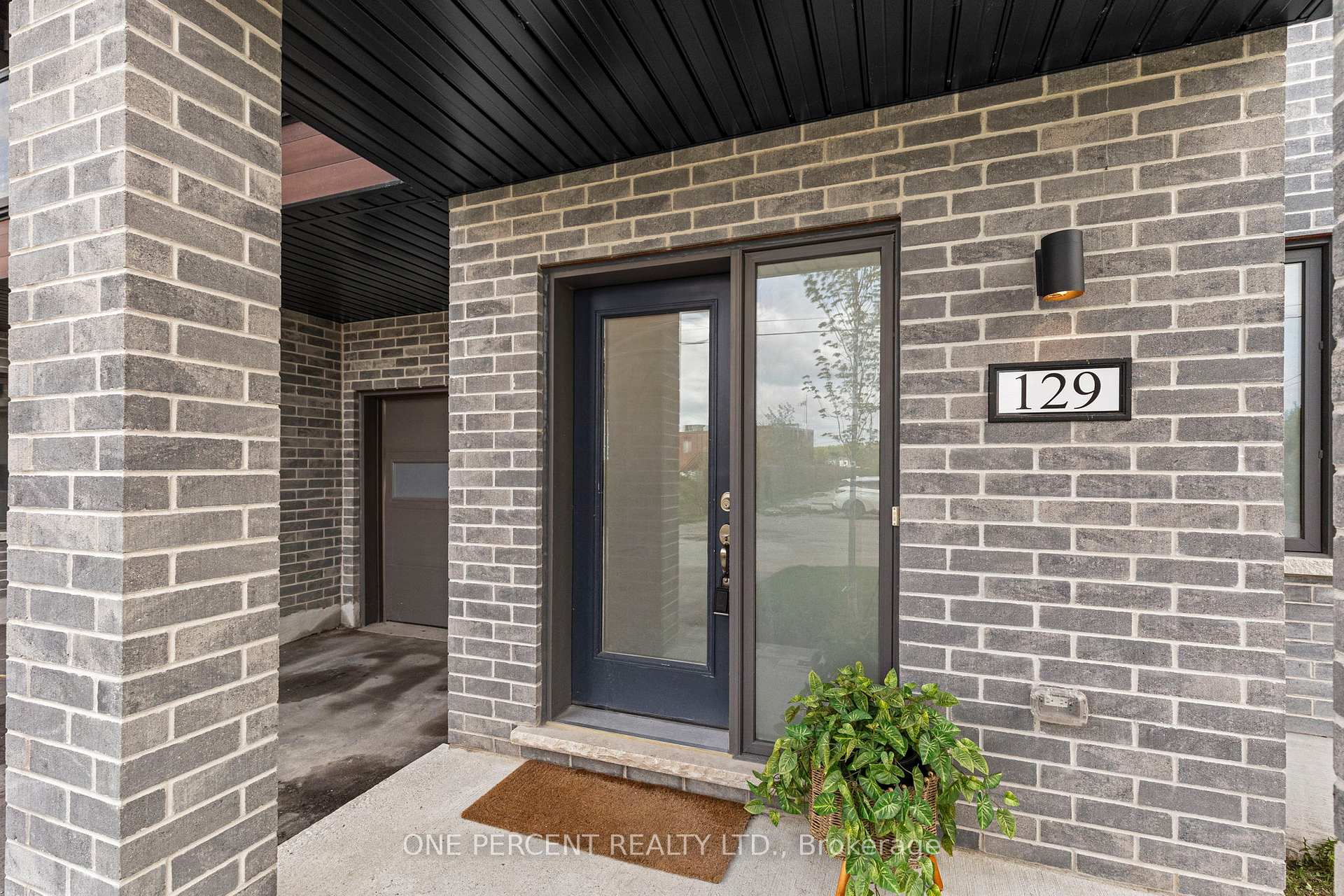 Photo 6 of 129 Colborne Street E, Orillia — HOMEH