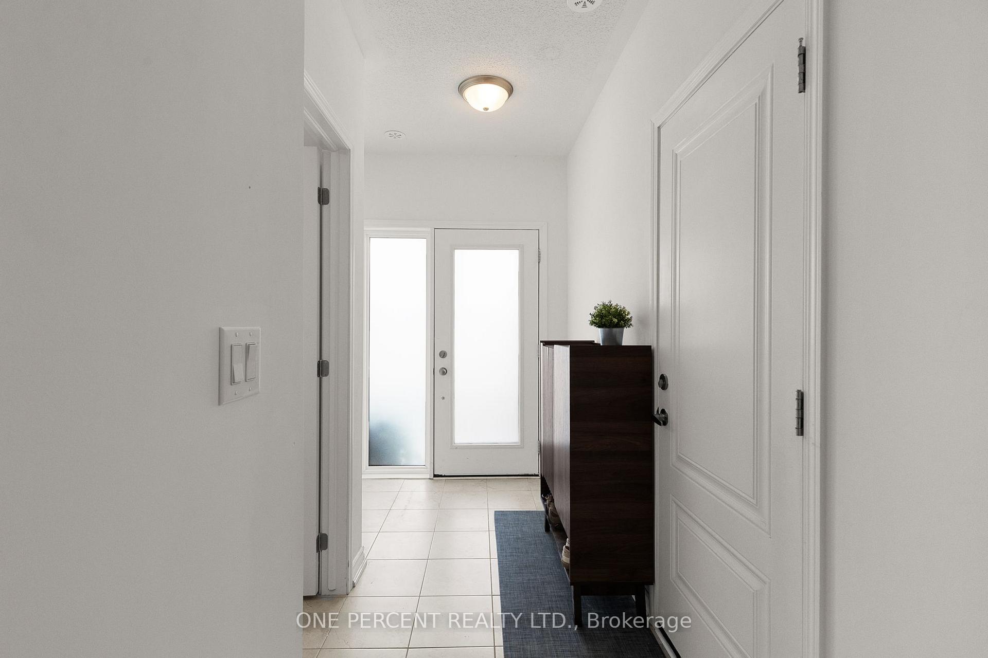 Photo 7 of 129 Colborne Street E, Orillia — HOMEH