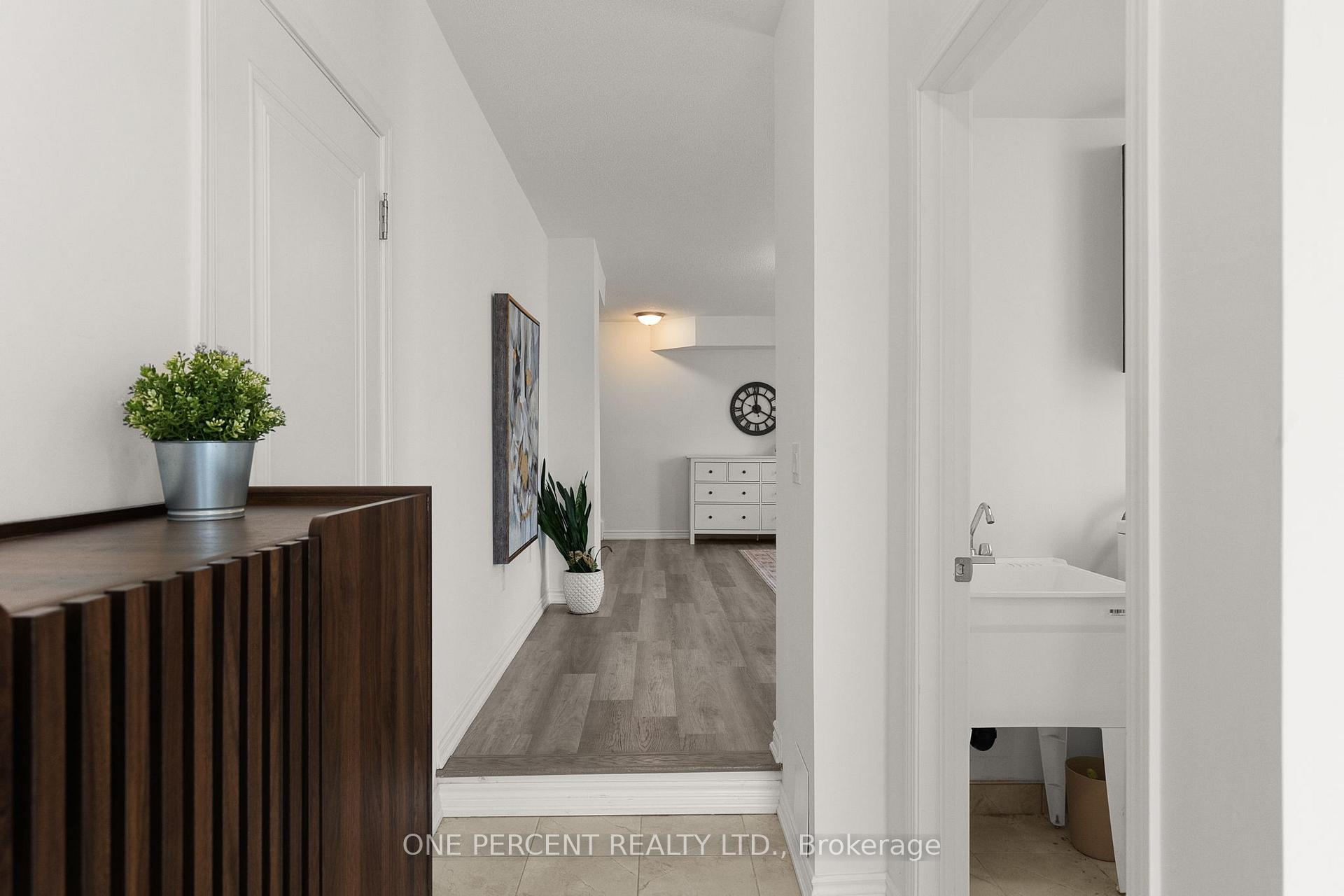 Photo 8 of 129 Colborne Street E, Orillia — HOMEH