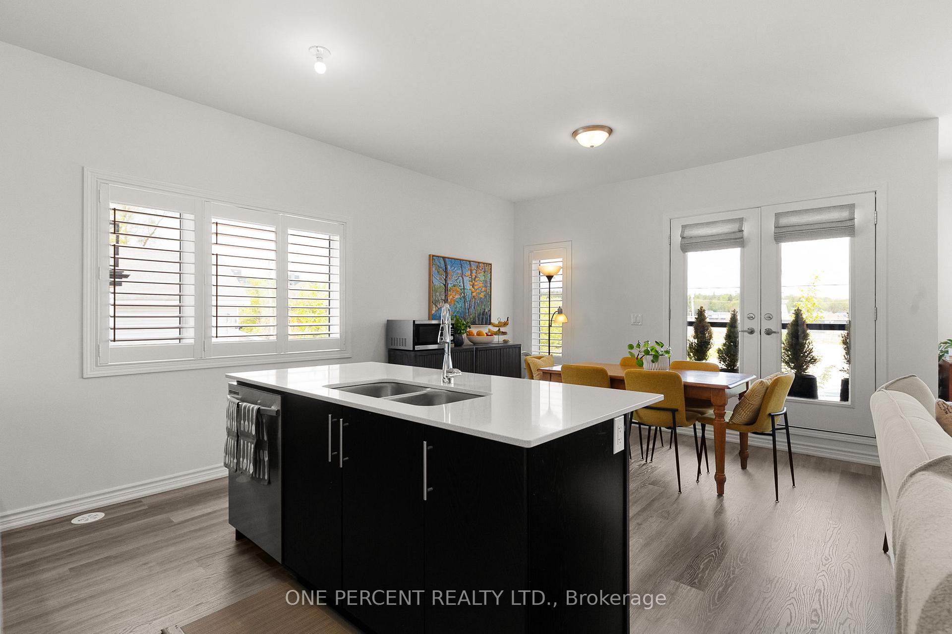 Photo 17 of 129 Colborne Street E, Orillia — HOMEH