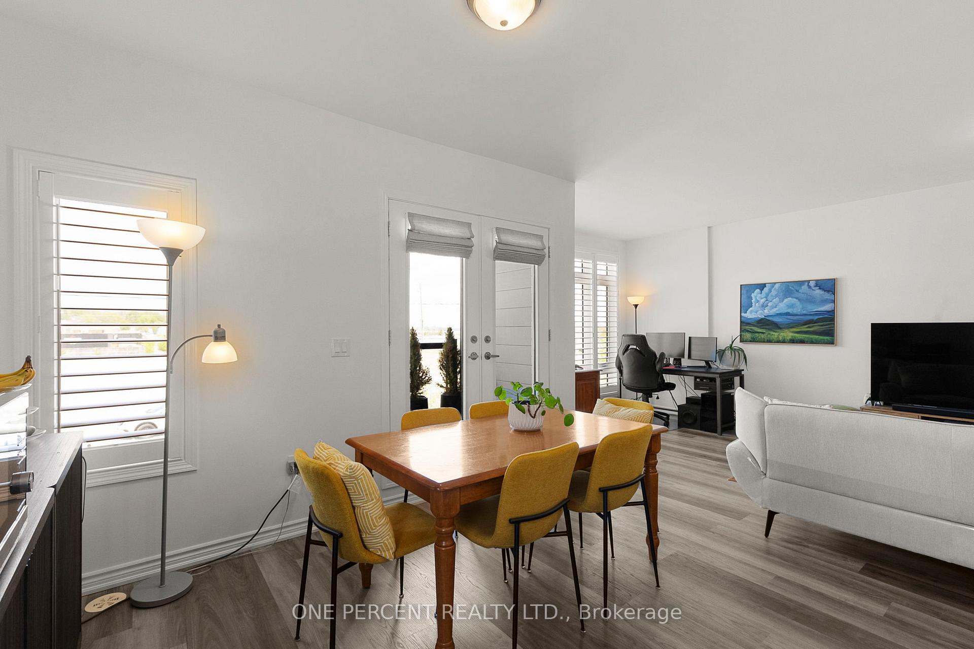 Photo 18 of 129 Colborne Street E, Orillia — HOMEH