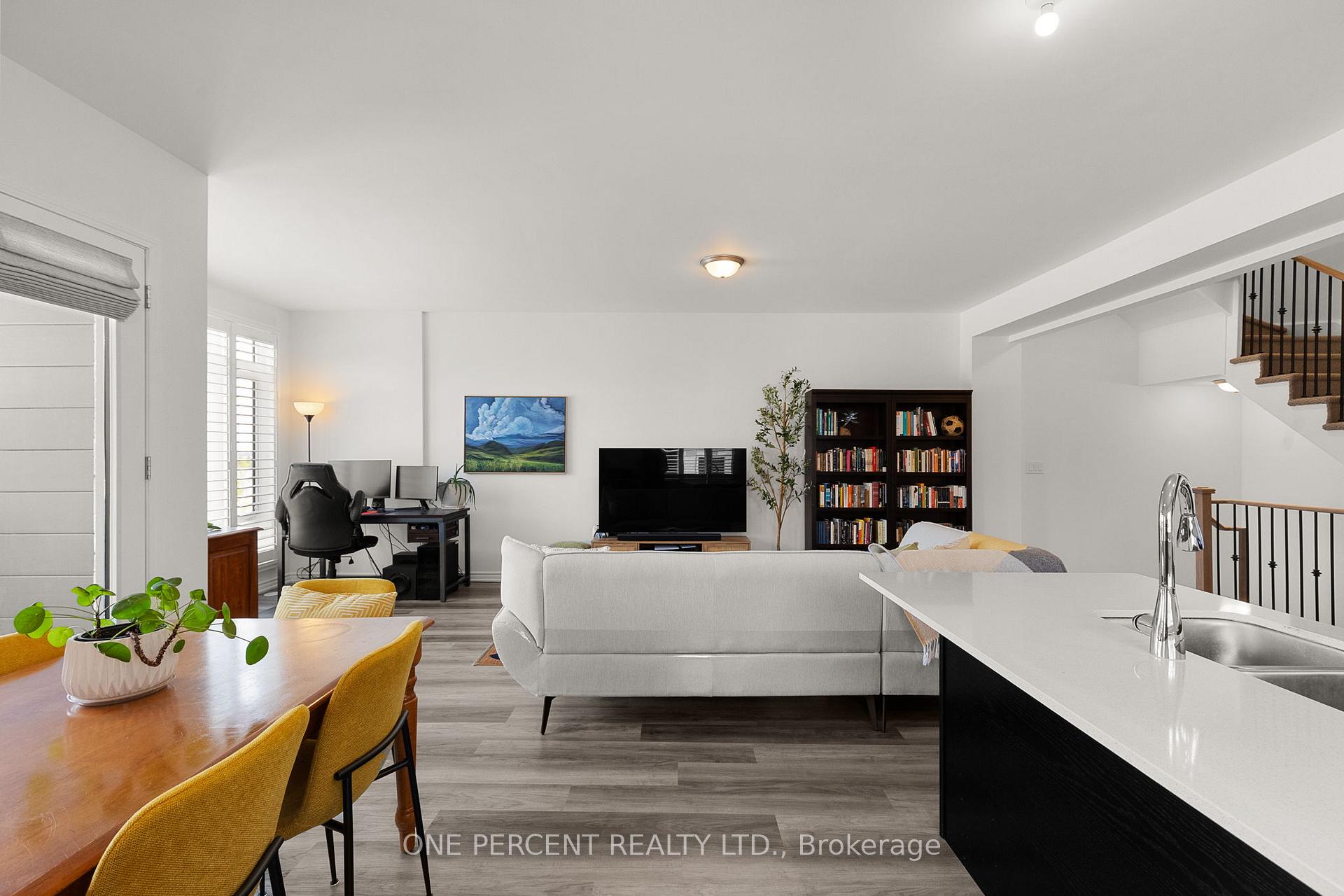 Photo 20 of 129 Colborne Street E, Orillia — HOMEH