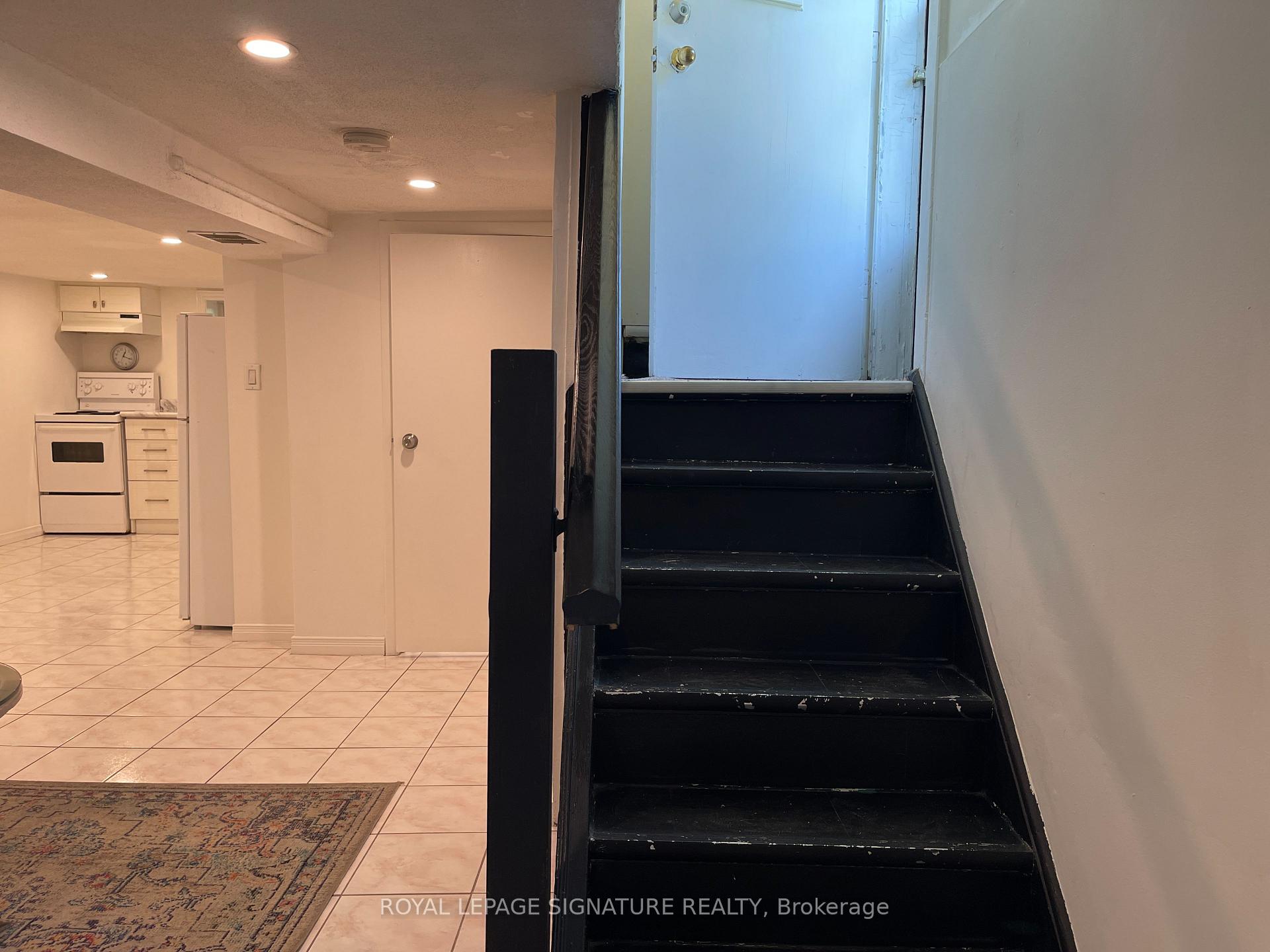 Photo of Unit Bsmt, 24 Weymouth Avenue