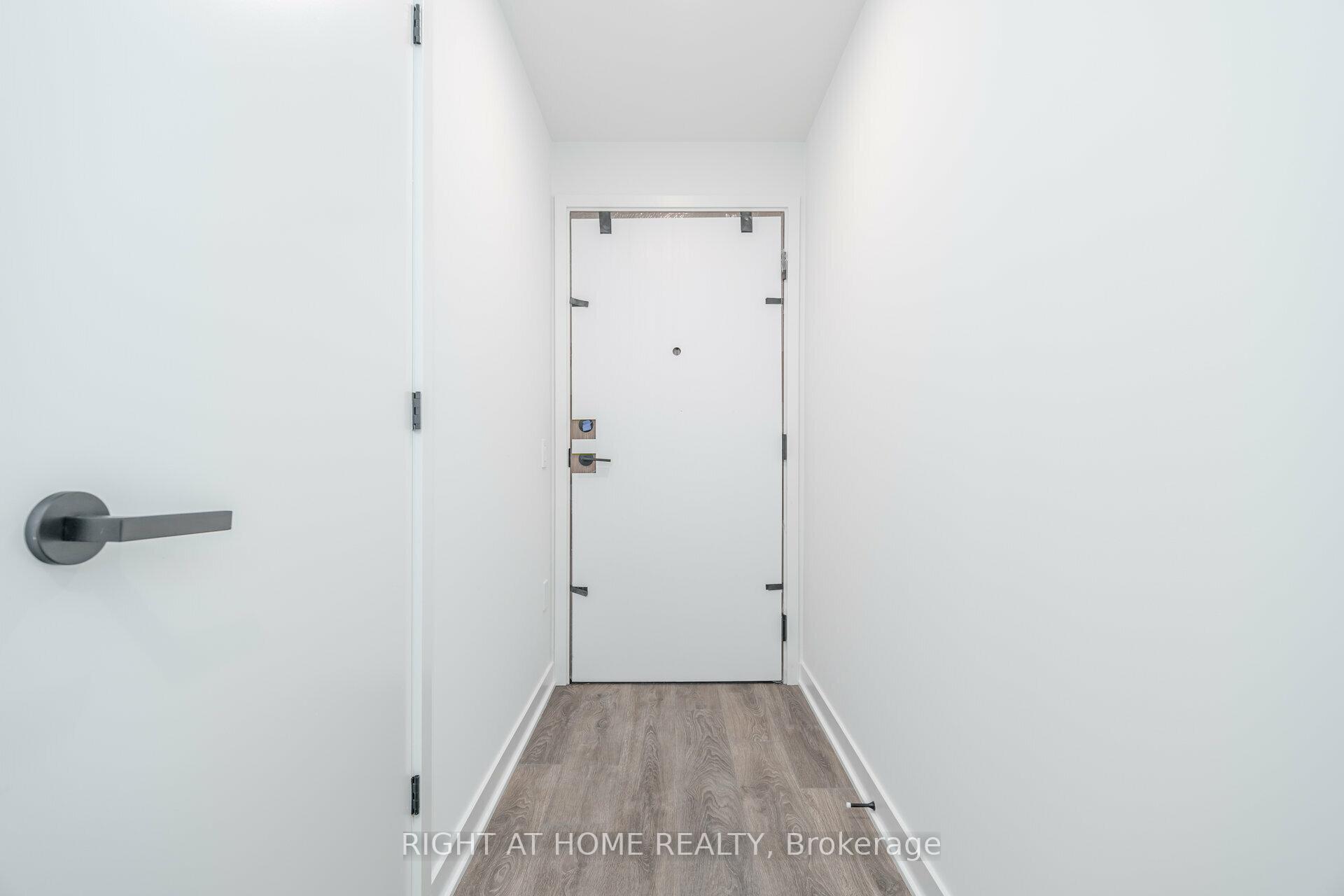 Photo 4 of Unit 4403, 55 Charles Street E, Toronto, Church-Yonge Corridor — HOMEH
