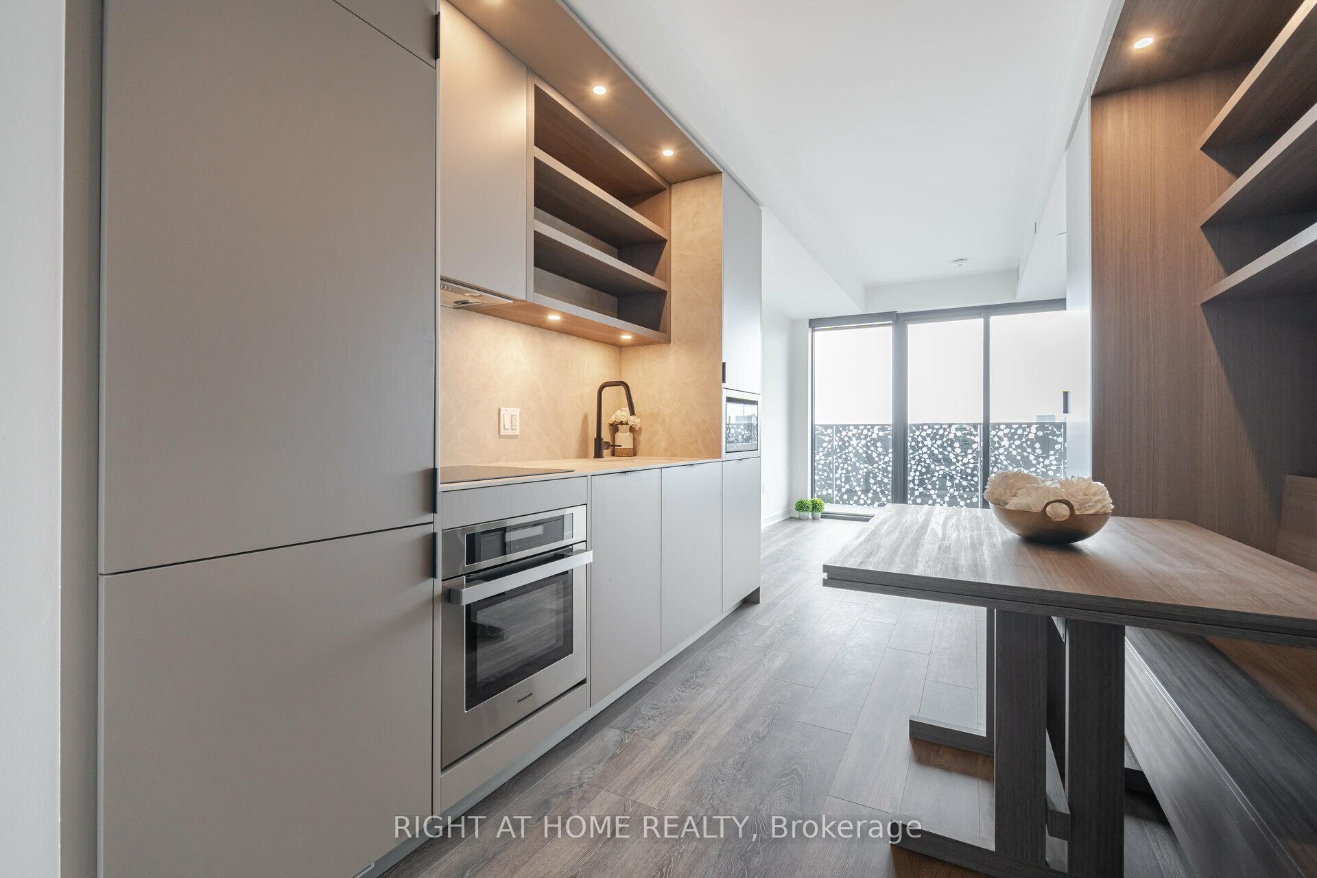 Photo 6 of Unit 4403, 55 Charles Street E, Toronto, Church-Yonge Corridor — HOMEH