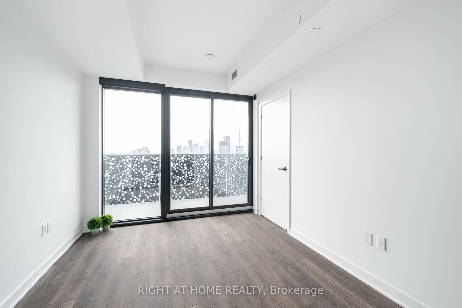 Photo 13 of Unit 4403, 55 Charles Street E, Toronto, Church-Yonge Corridor — HOMEH