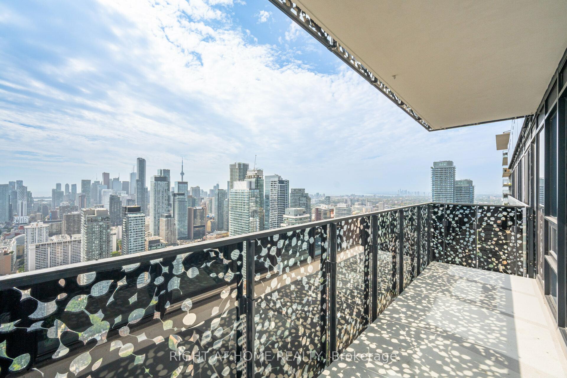 Photo 31 of Unit 4403, 55 Charles Street E, Toronto, Church-Yonge Corridor — HOMEH