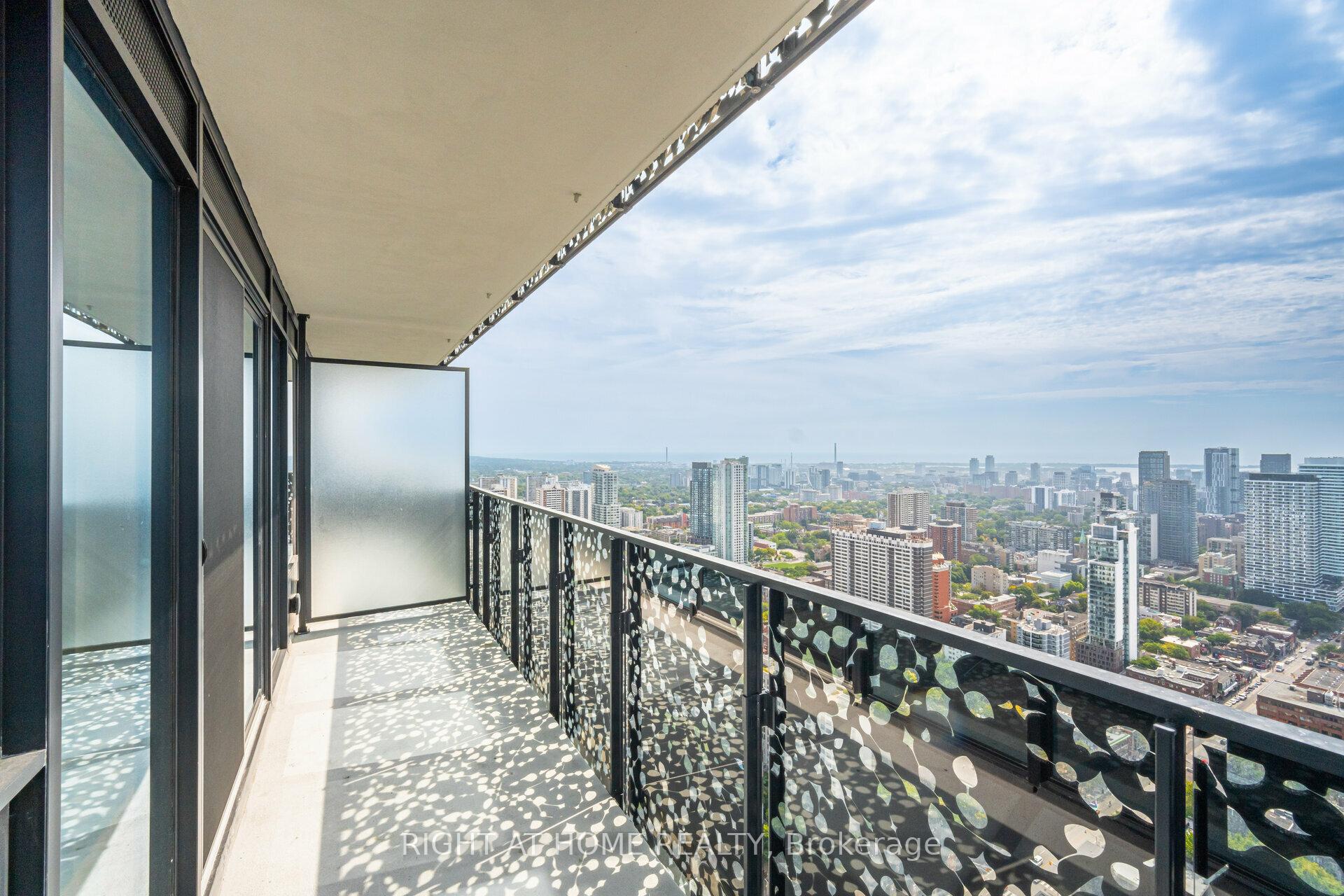 Photo 32 of Unit 4403, 55 Charles Street E, Toronto, Church-Yonge Corridor — HOMEH
