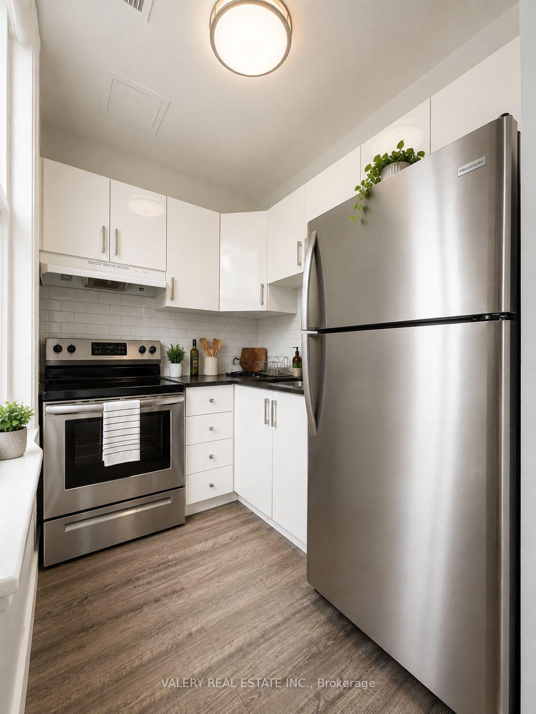 Photo 3 of Unit 7, 205 Gerrard Street E, Toronto, Moss Park — HOMEH