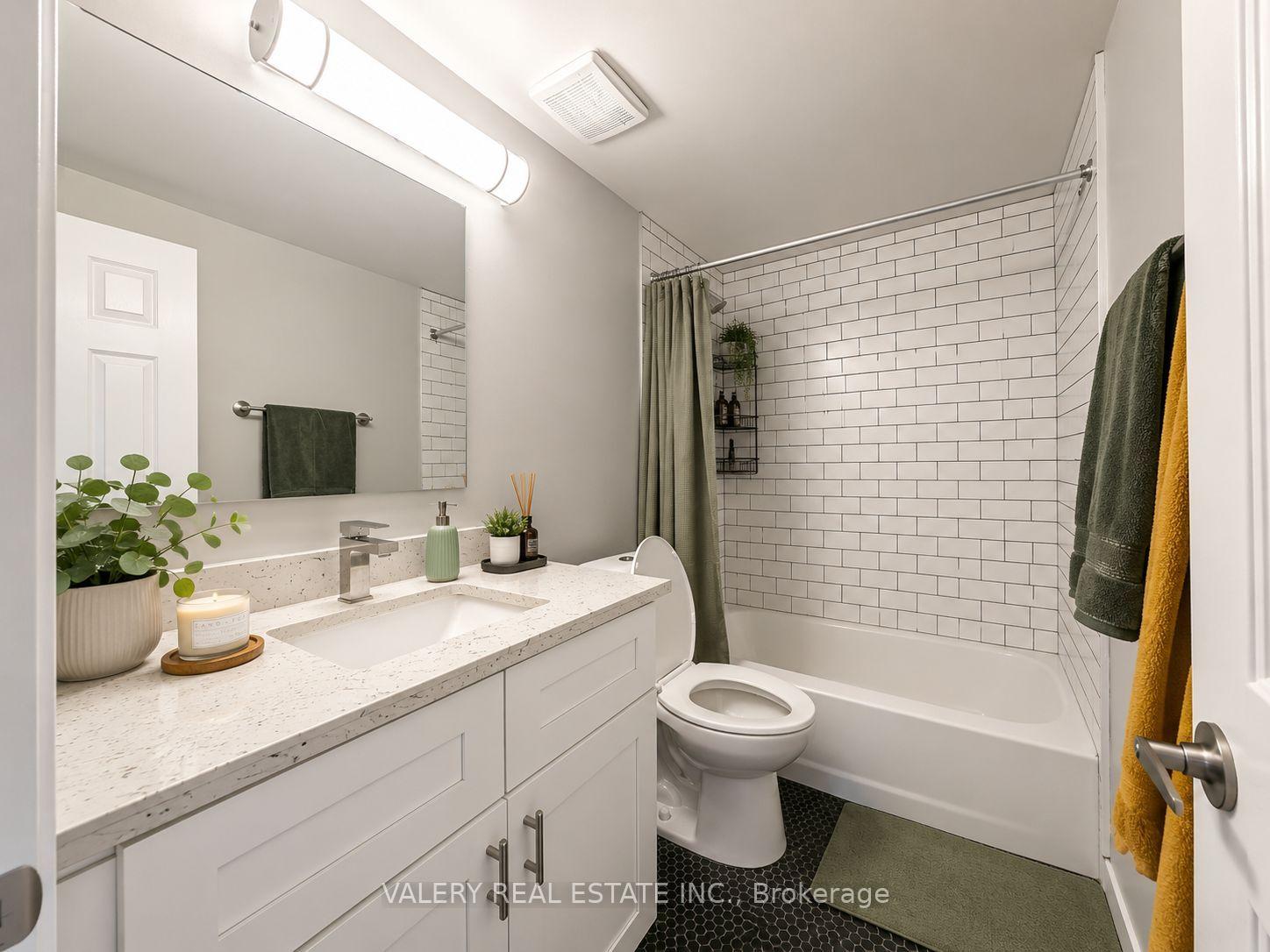 Photo 6 of Unit 7, 205 Gerrard Street E, Toronto, Moss Park — HOMEH