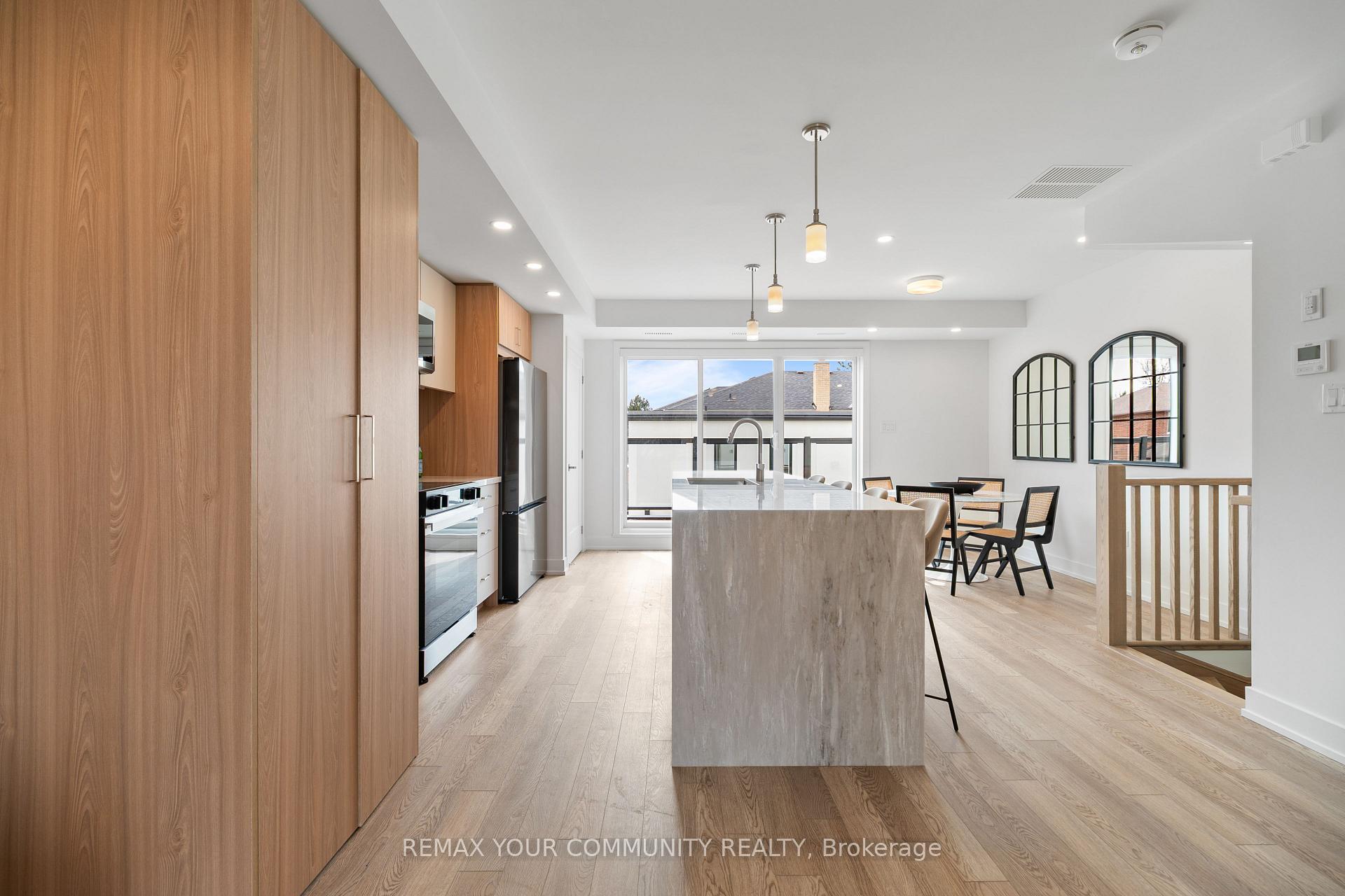 Photo 6 of Unit 3, 34 Poplar Avenue, Etobicoke, Islington-City Centre West — HOMEH