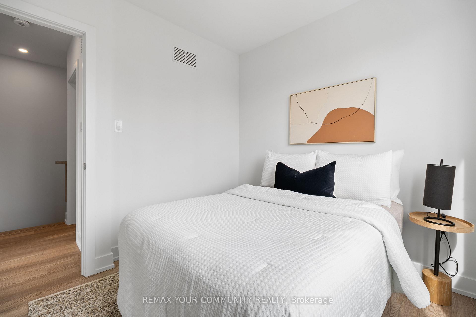 Photo 31 of Unit 3, 34 Poplar Avenue, Etobicoke, Islington-City Centre West — HOMEH