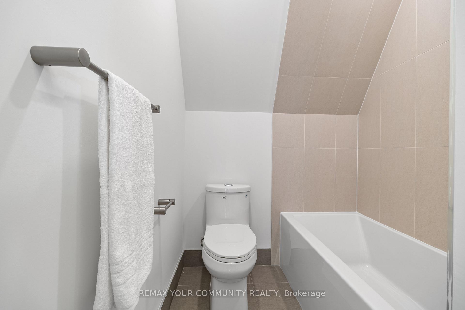 Photo 35 of Unit 3, 34 Poplar Avenue, Etobicoke, Islington-City Centre West — HOMEH