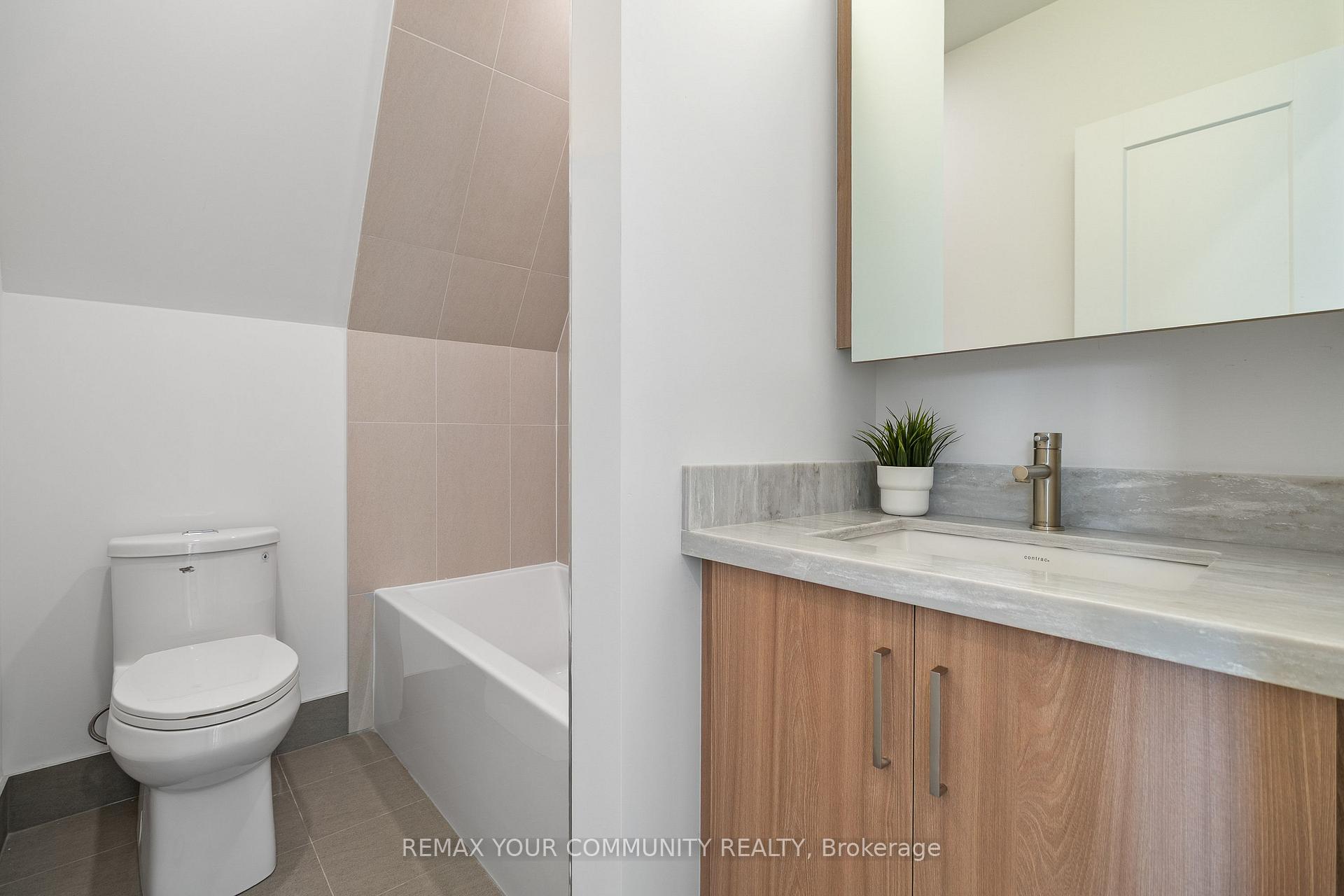 Photo 36 of Unit 3, 34 Poplar Avenue, Etobicoke, Islington-City Centre West — HOMEH