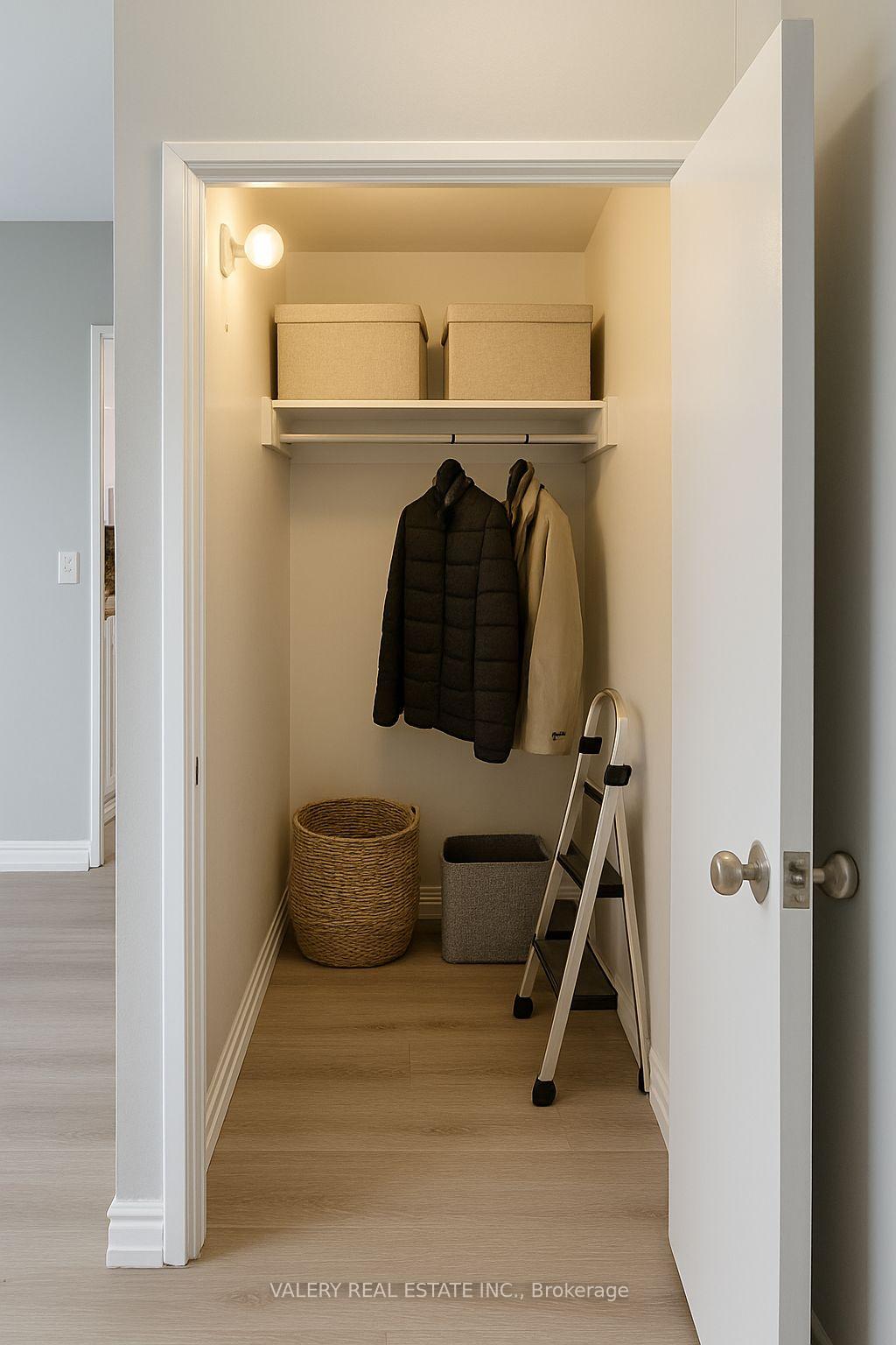 Photo 6 of Unit 105, 35 Confederation Drive, Scarborough, Woburn — HOMEH
