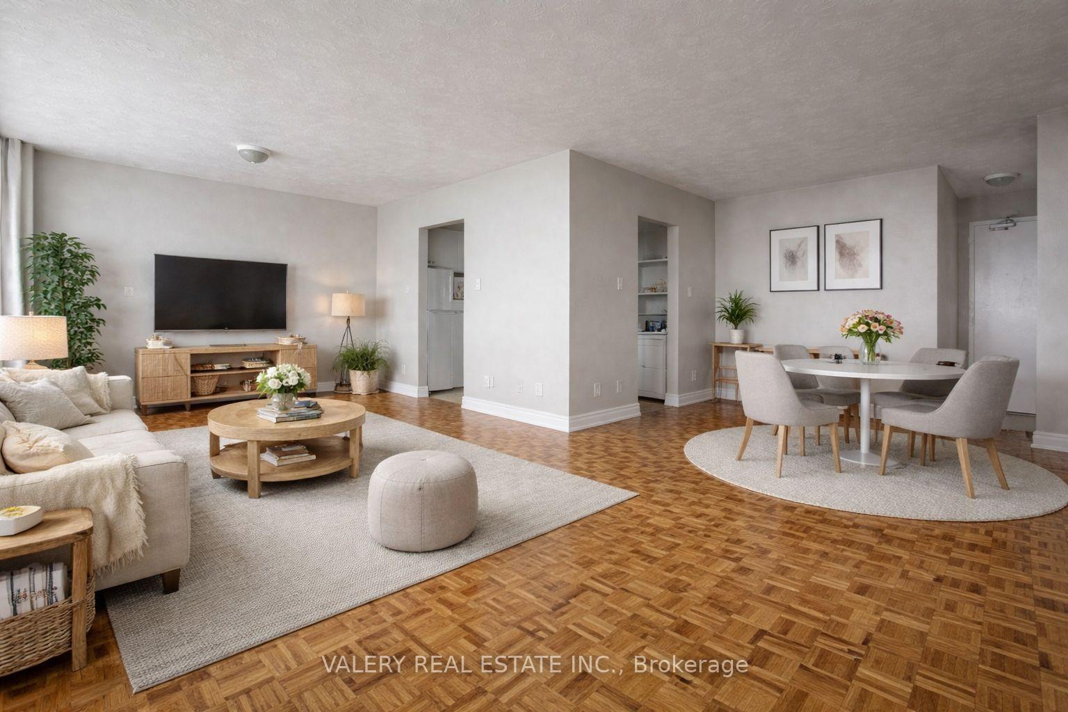 Photo 4 of Unit 903, 890 Jane Street, Toronto, Rockcliffe-Smythe — HOMEH