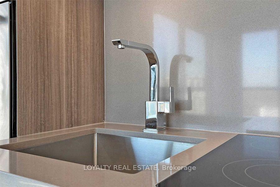 Photo 21 of Unit 1409, 39 Roehampton Avenue, Toronto, Mount Pleasant West — HOMEH