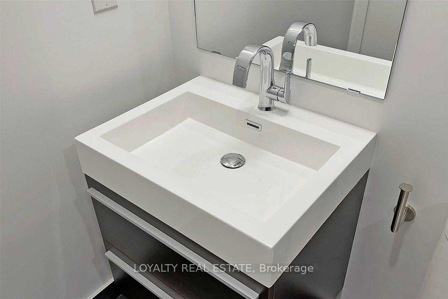 Photo 34 of Unit 1409, 39 Roehampton Avenue, Toronto, Mount Pleasant West — HOMEH