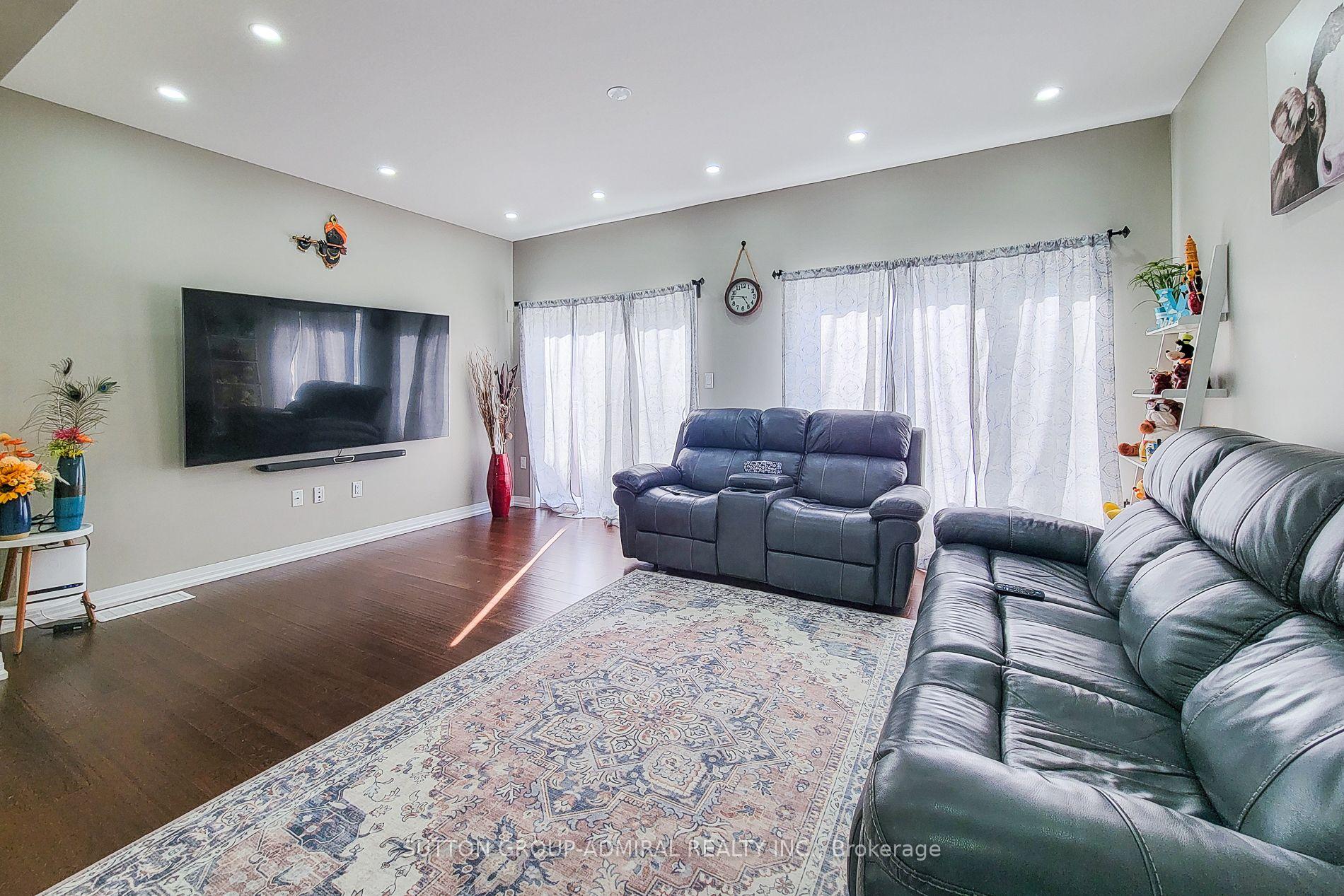 Photo 10 of 4002 Crown Street, Lincoln, Beamsville — HOMEH
